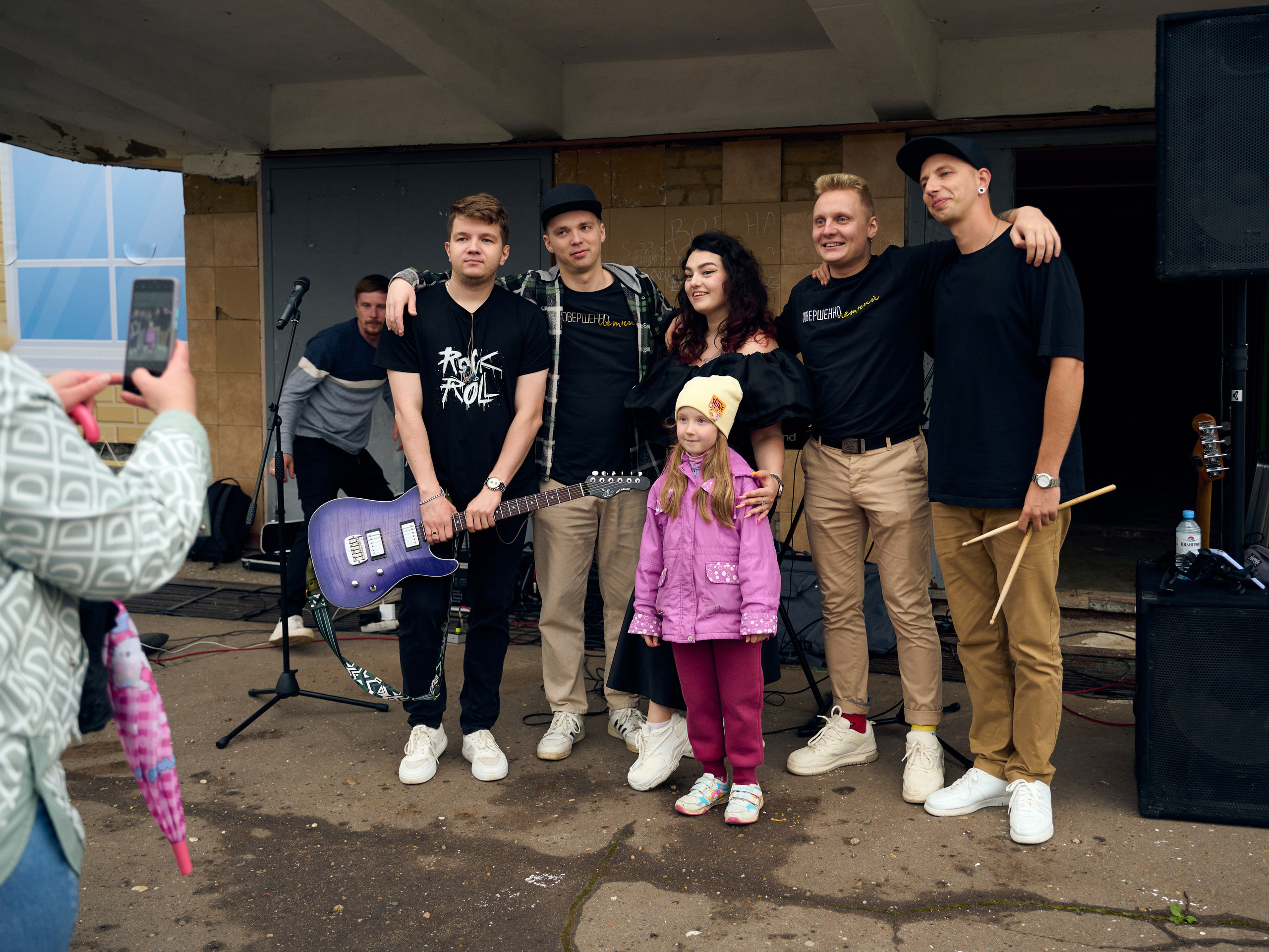 Фоторепортаж с концертов кавер-группы СовершенноЛетние