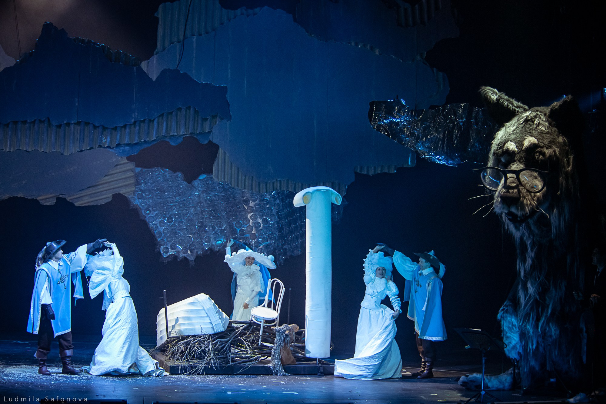 Театр на Таганке. Три поросенка. Lucytheatre