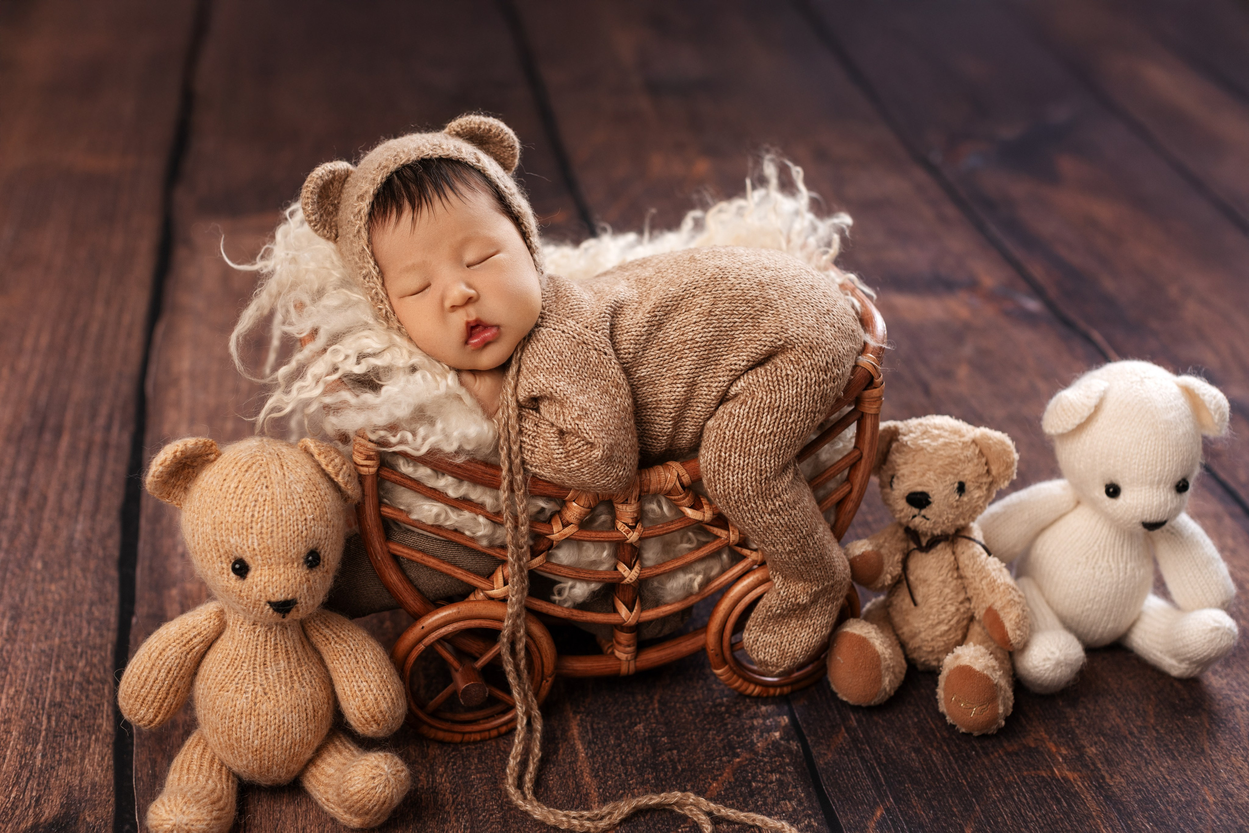 Newborn classic. Женский и newborn фотограф Айжан Шарафи в Алматы