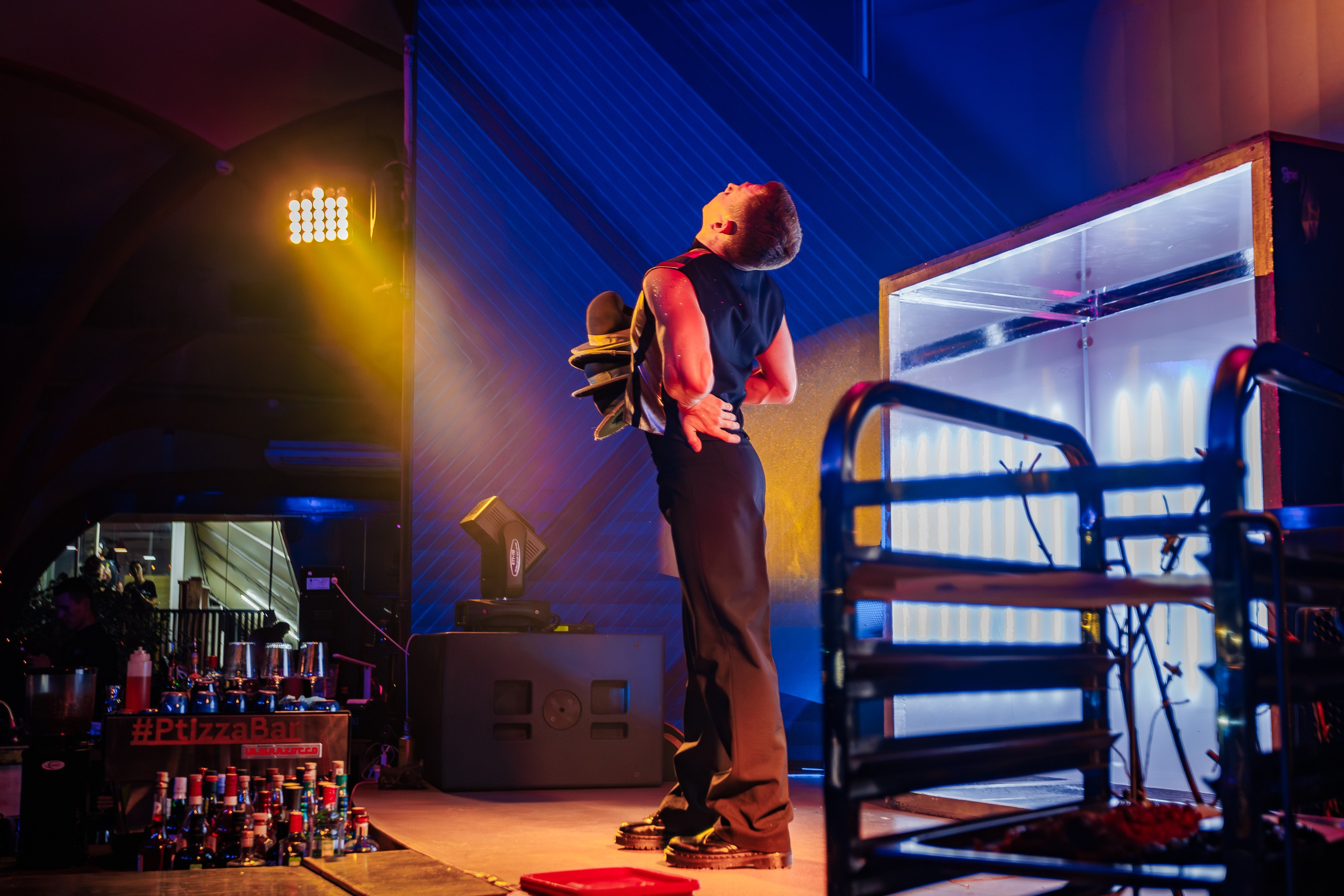 PTIZZA SHOW. Gold & Black in Ptizza Bar_Ялта_6.07.2025. Аминов Руслан | Фотограф