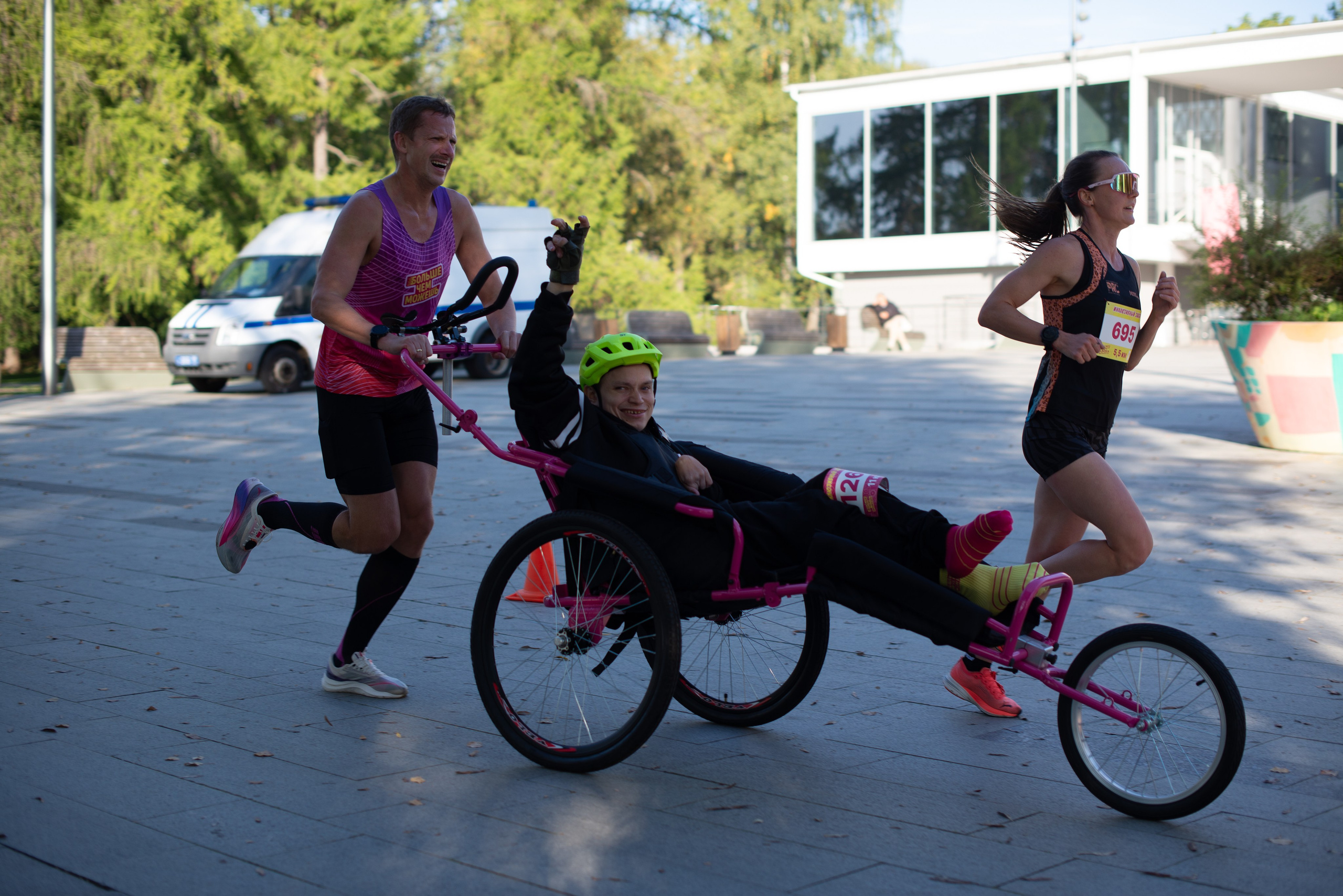 Инклюзивный забег ВДНХ Феникс Больше Чем Можешь. Victoria Radjevna Репортажный Фотограф — Видеограф Москва • Санкт-Петербург