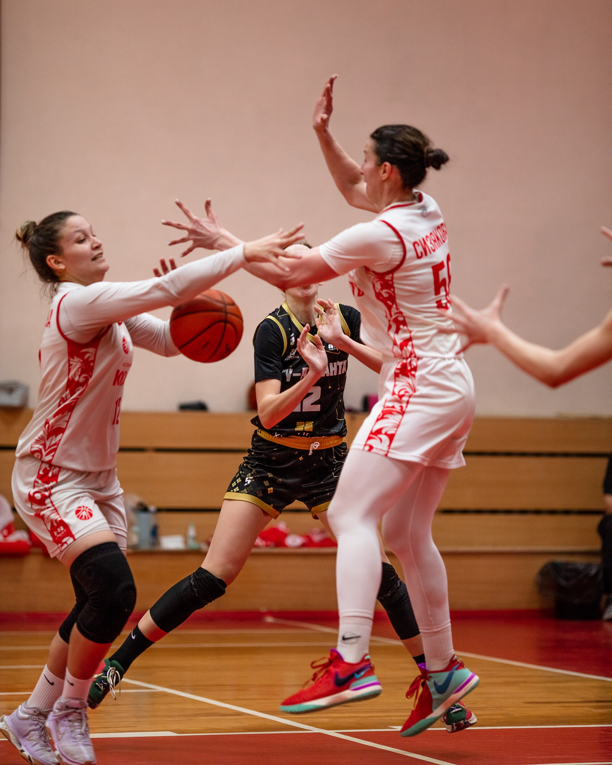 БК Юность — ЧГУ-Атланта / 3 игра. Фотография