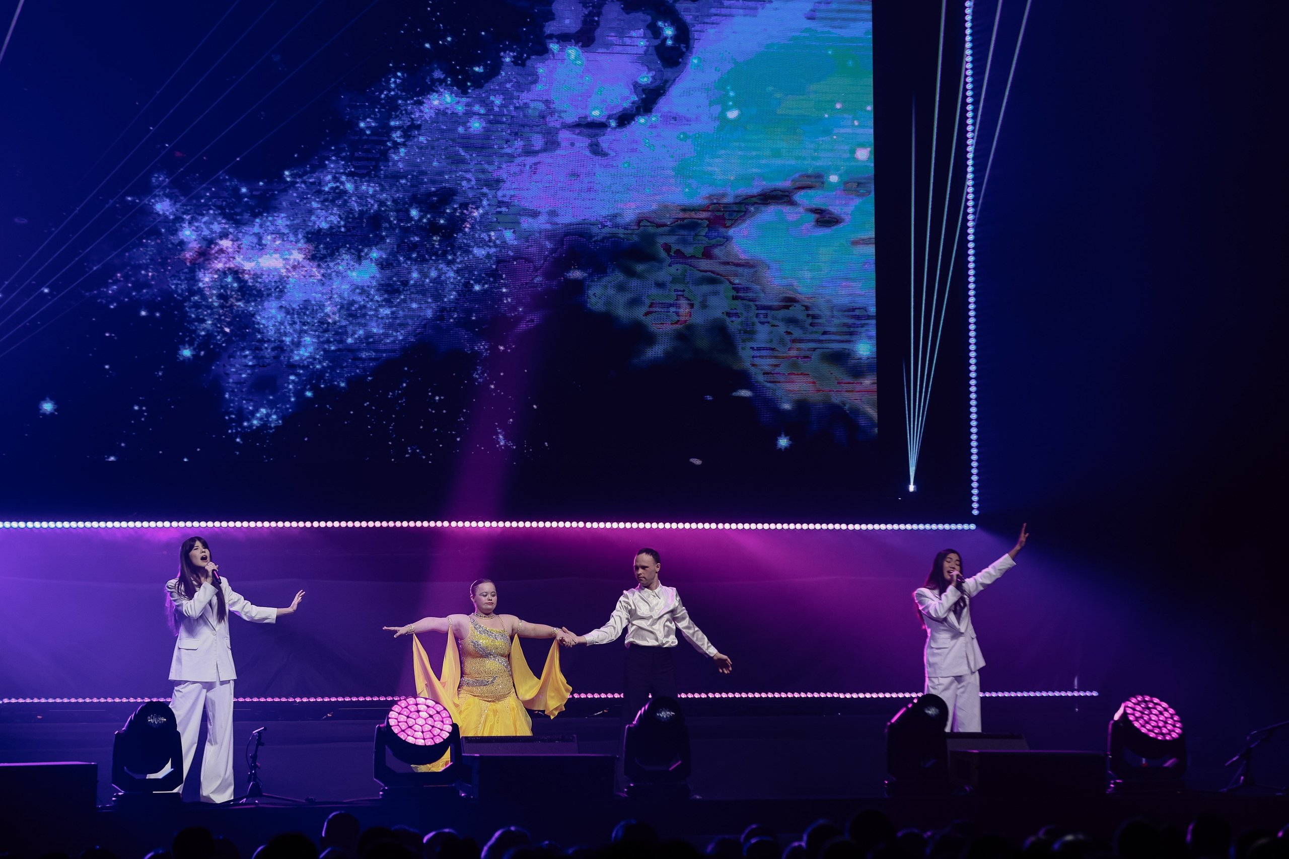 Музыкальный спектакль «Жить» в Локомотив Арене. Фотограф Юлия Мальцева