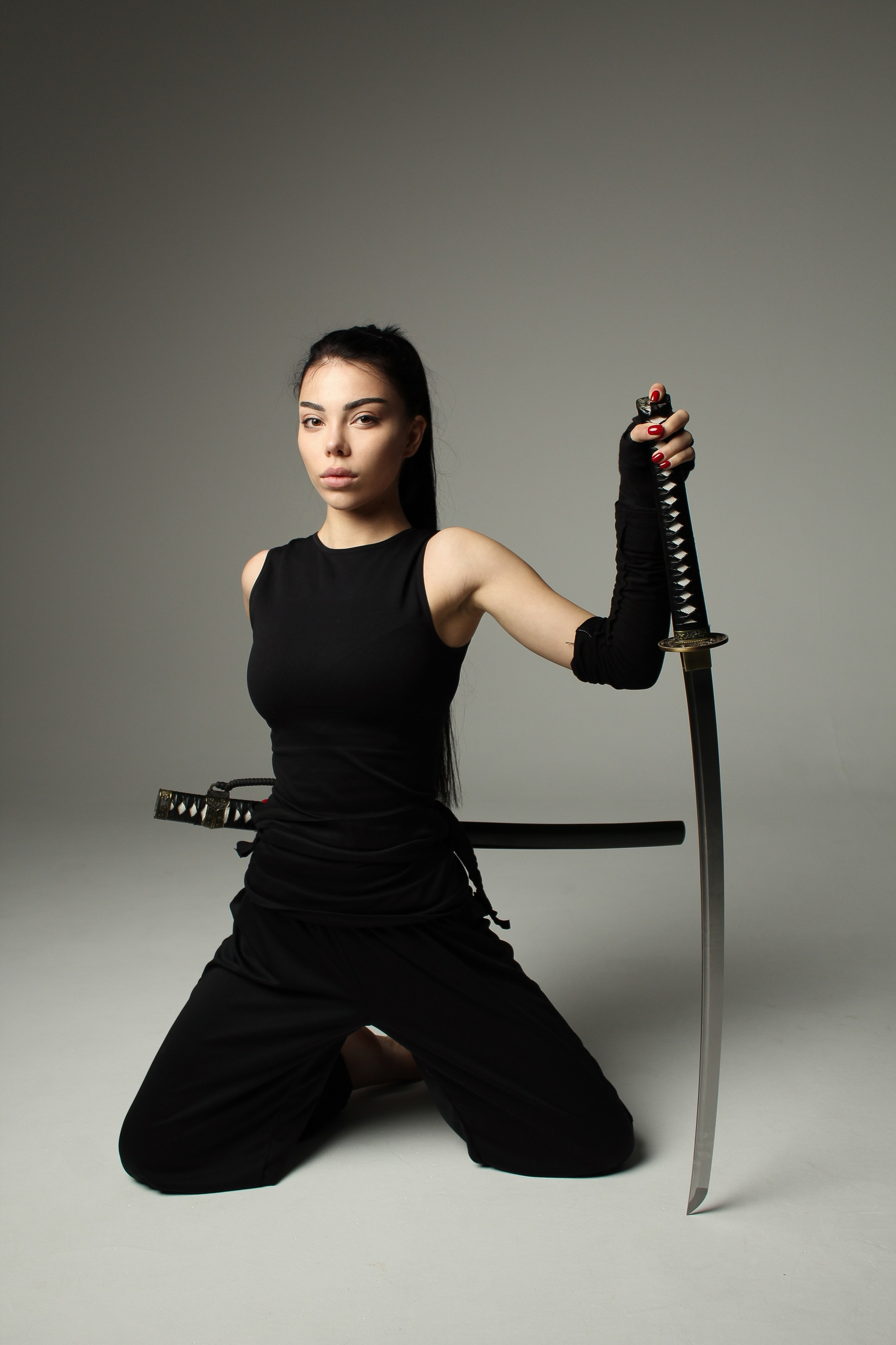 Студийная с катаной. Агунда Хумарова