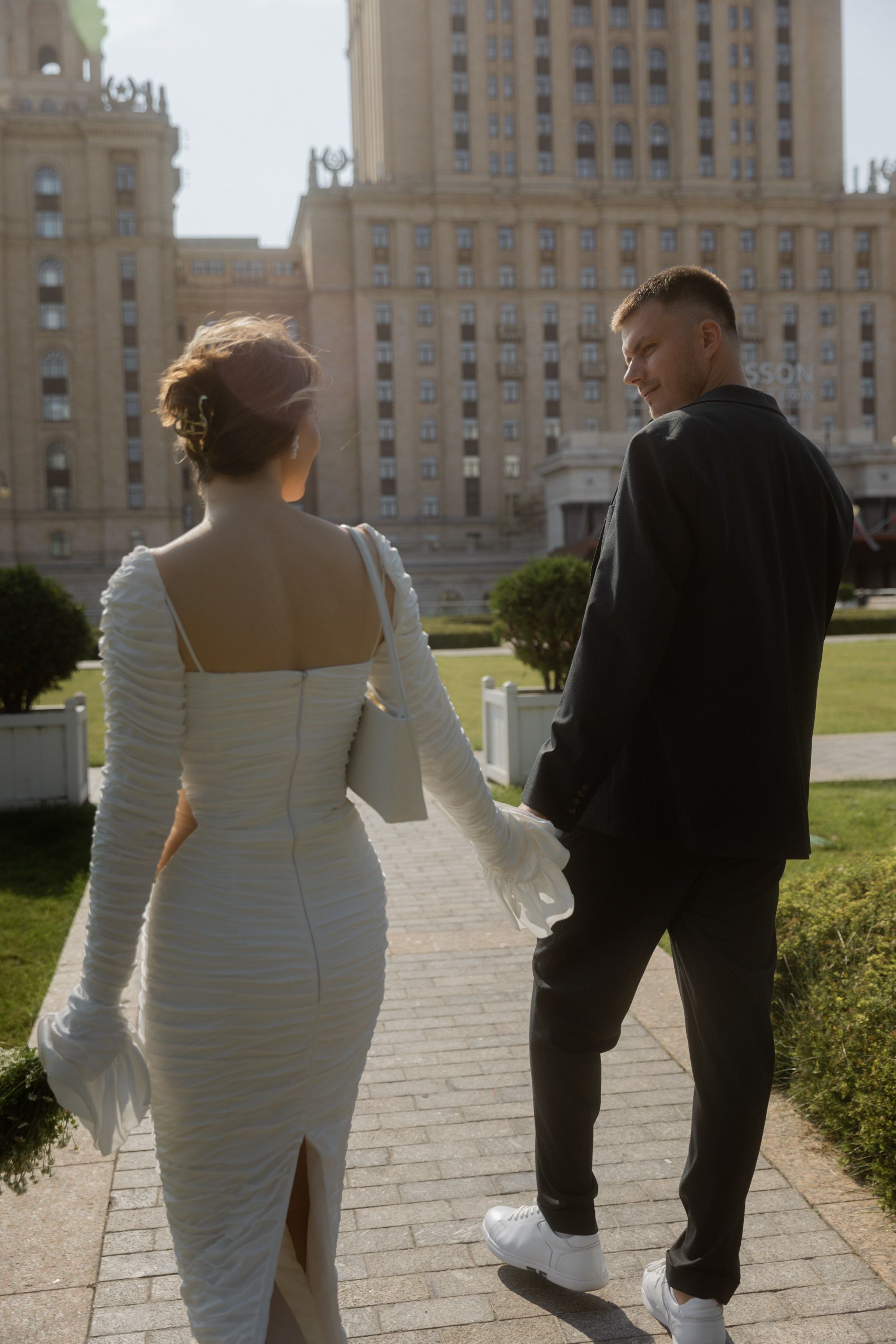 Алиса и Слава, роспись в Москве и вечеринка на природе, подальше от города. Фотограф в Москве Екатерина Черненко