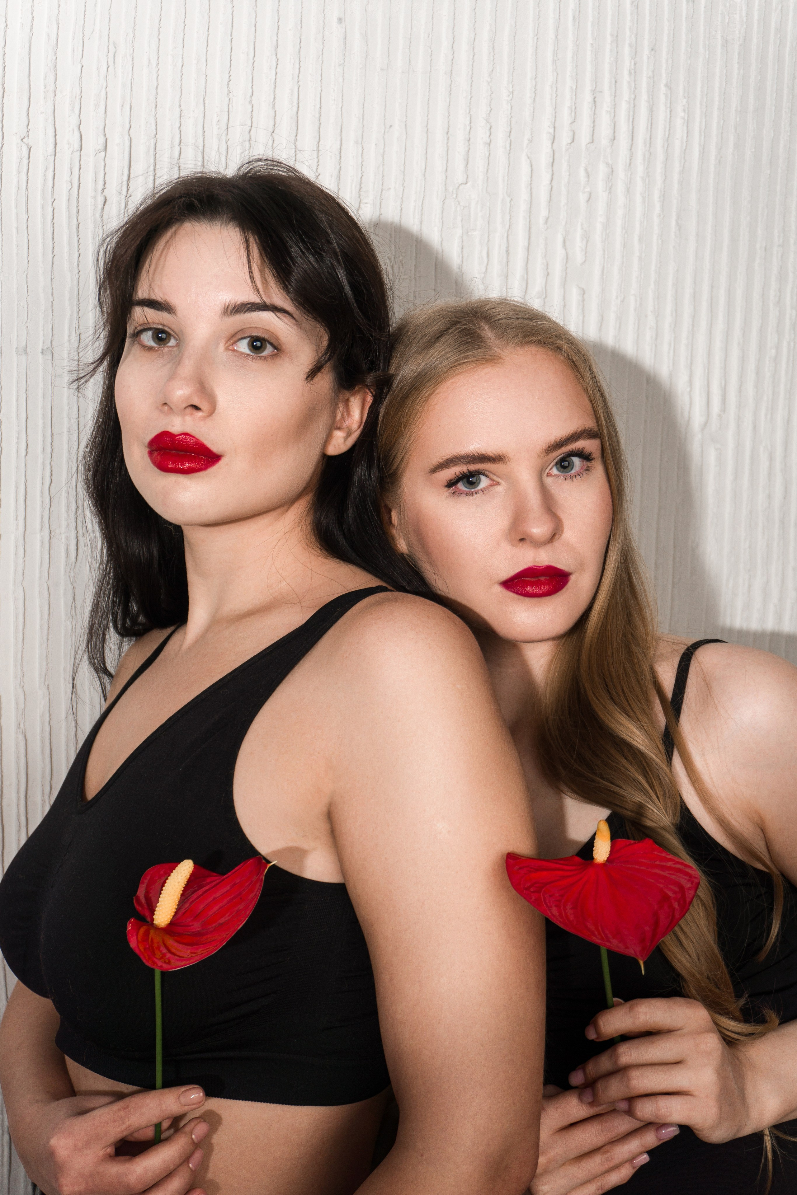 Side by side. Фотограф