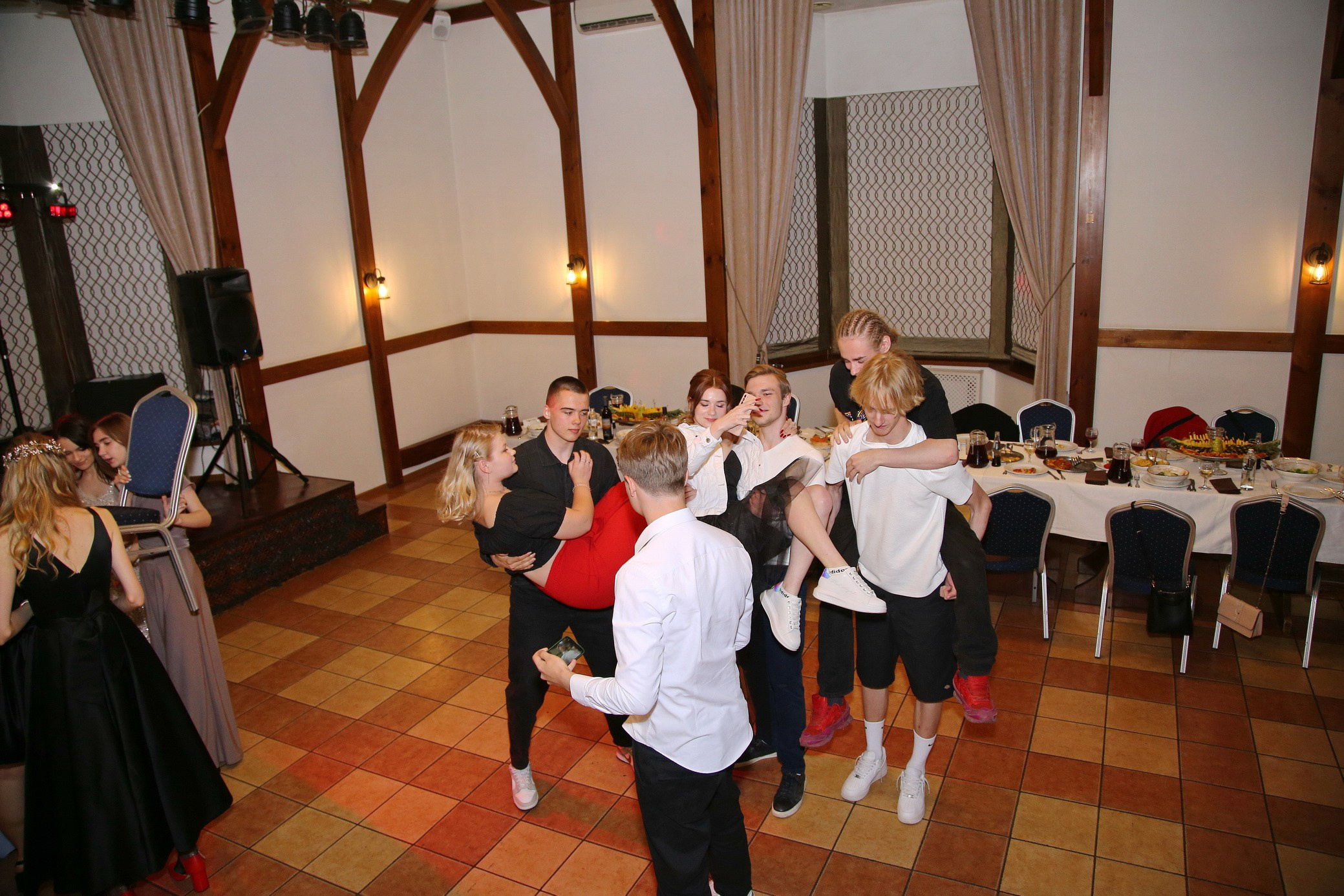 Выпускные. Профессиональный фотограф в Подольске Елена Локтионова