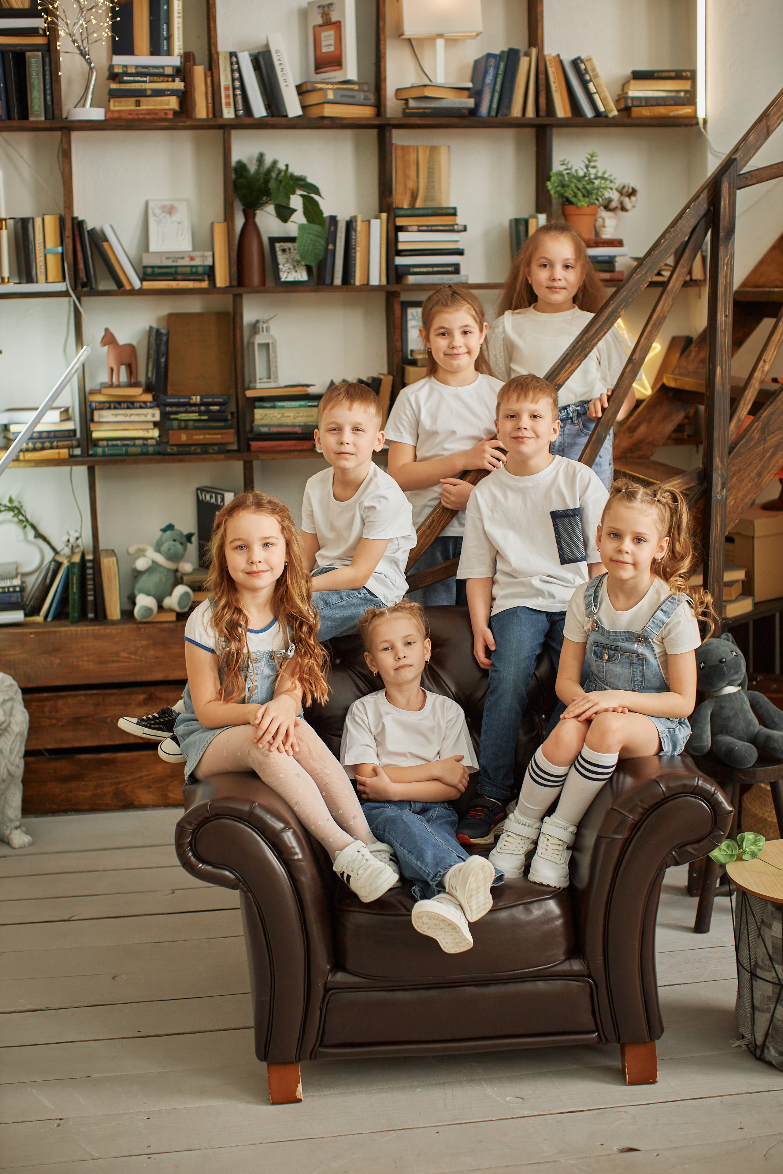 Групповые. Выпускные альбомы в городе Курган для всех