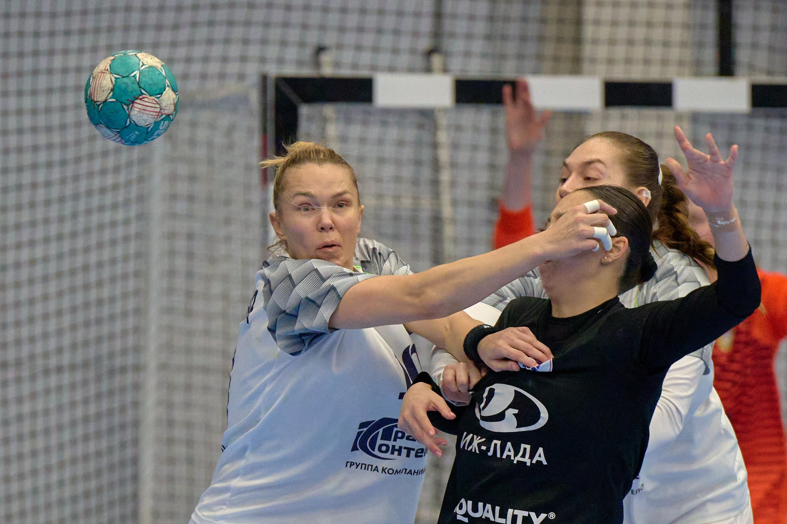 Гандбол. OLIMPBET Суперлига. «Университет» — «ЦСКА». Спортивный репортажный фотограф в Ижевске Сергей Мерзляков