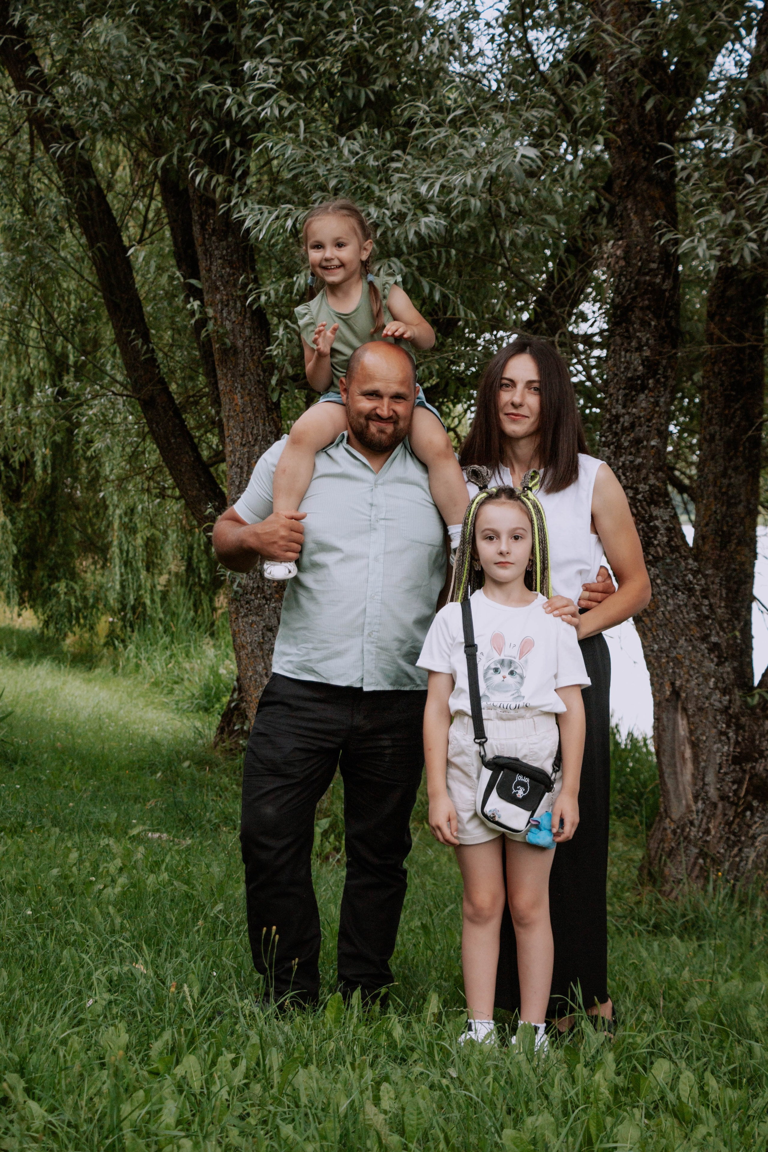 Алексей, Римма, Аннушка и Полина. Бережно сохраняю ваши чувства и истории на своих фотографиях