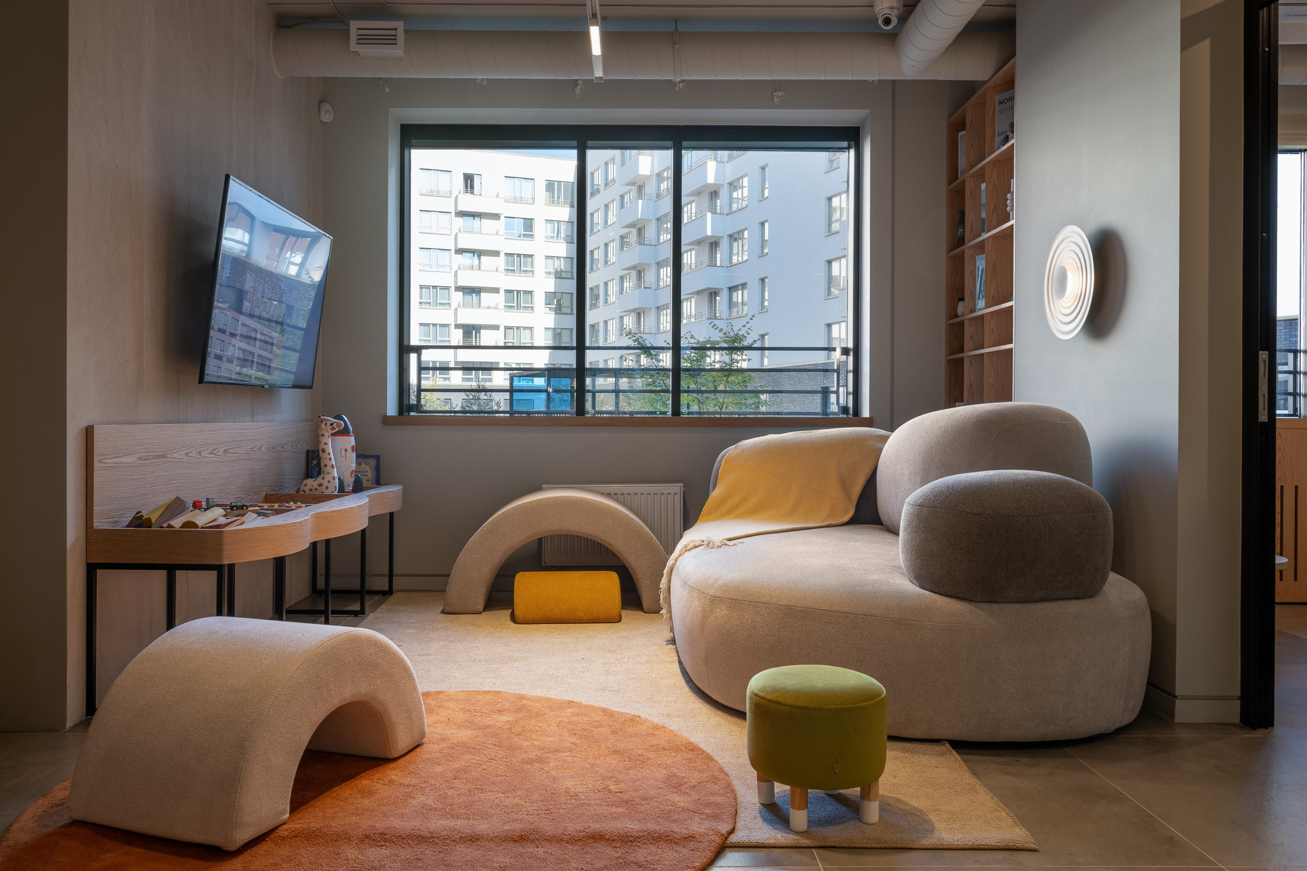 Офис продаж БРУСНИКА «Шишимская горка». Глебов Александр интерьерный фотограф Екатеринбург