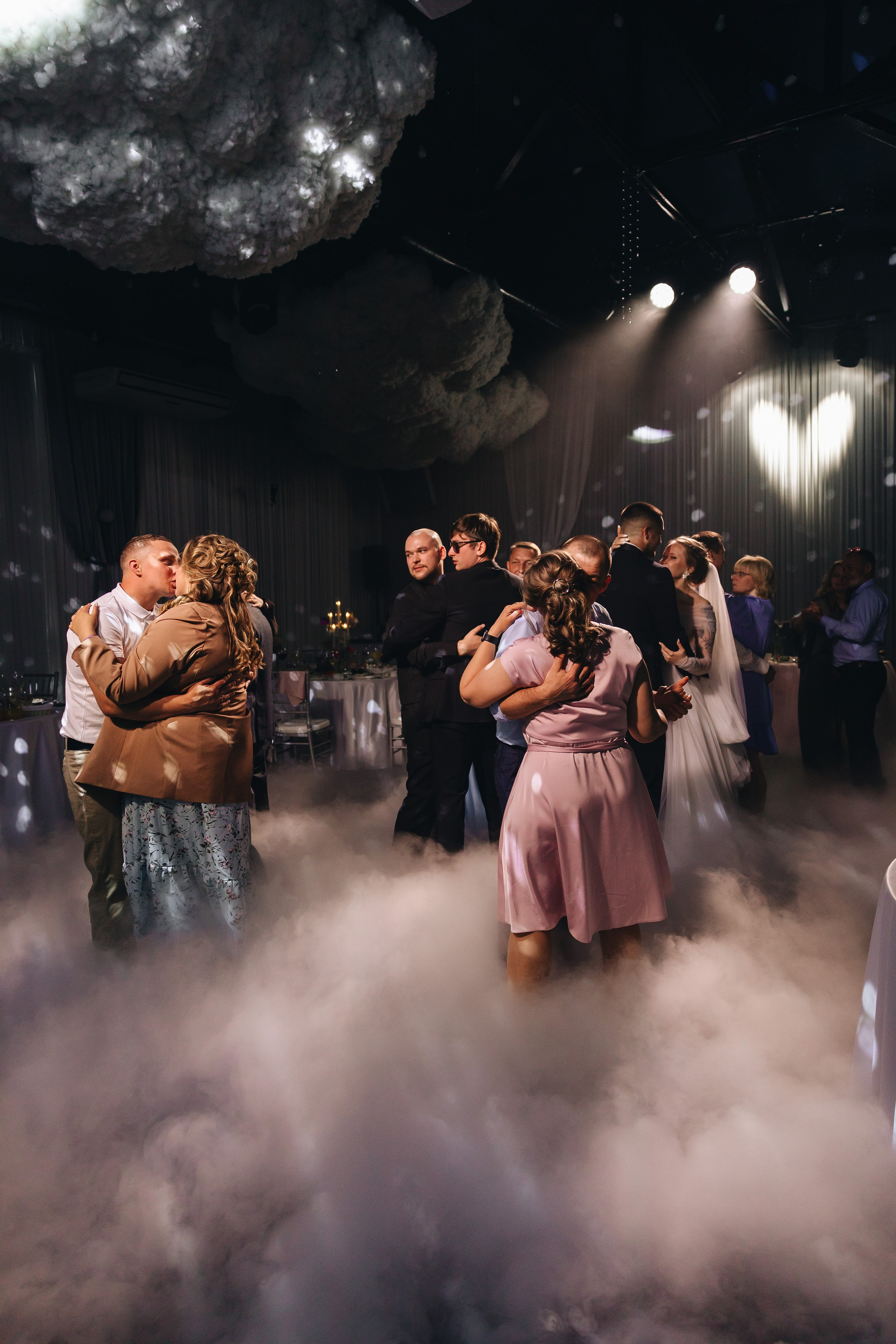 Олег и Виктория. Свадебный фотограф и видеограф — Сергей и Дарья