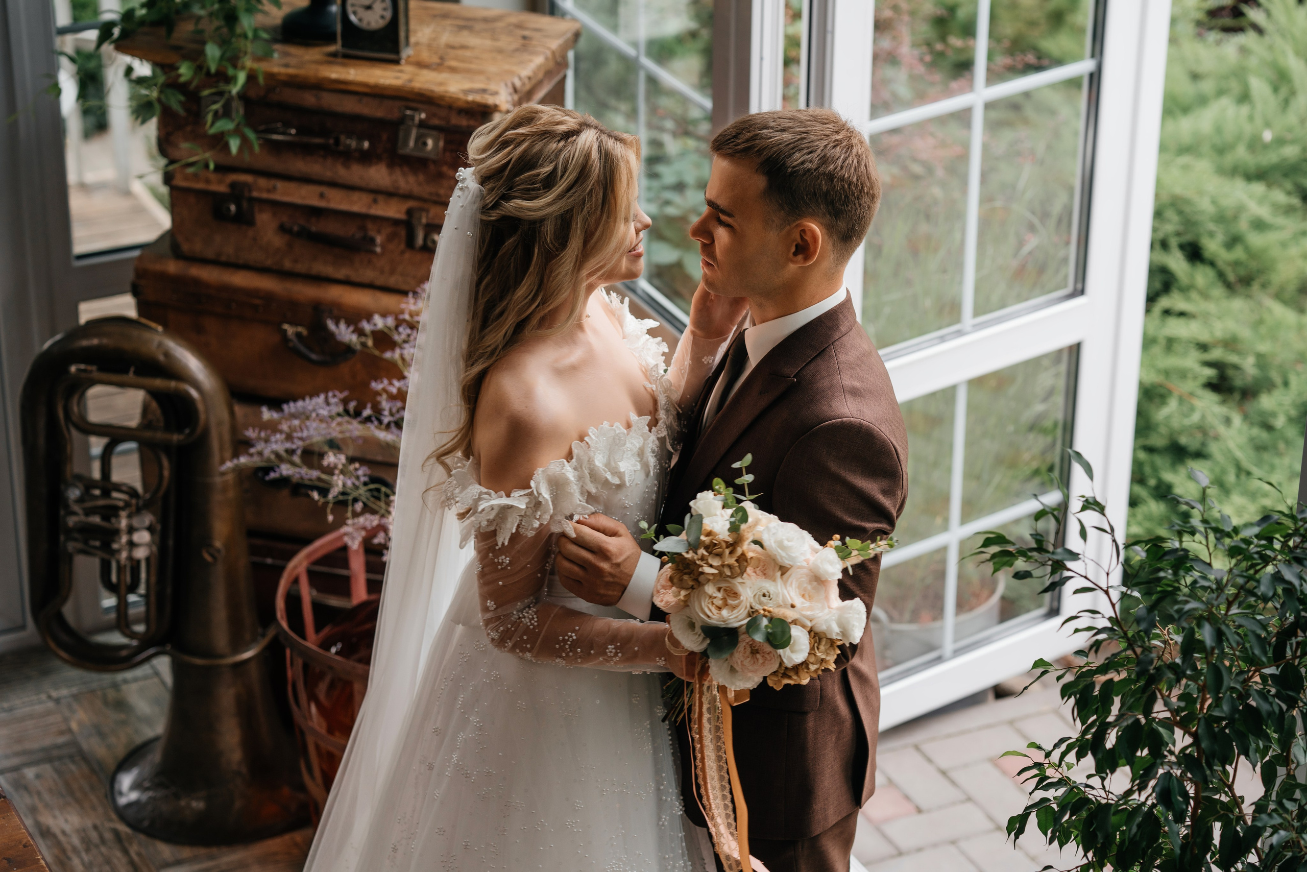 Свадебная прогулка в Теплице Власенко. Свадебный и семейный фотограф Надежда Соловьева