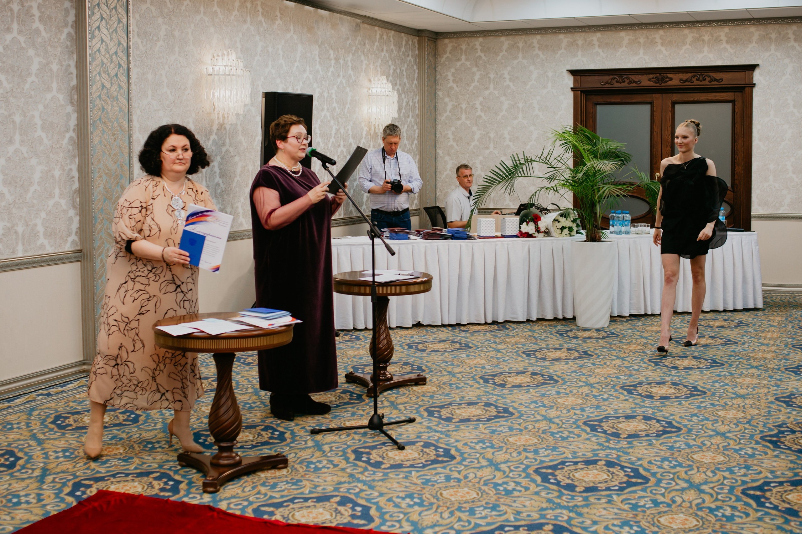 Выпускной. 11 лицей. Фотограф в Челябинске Ополихина Анна