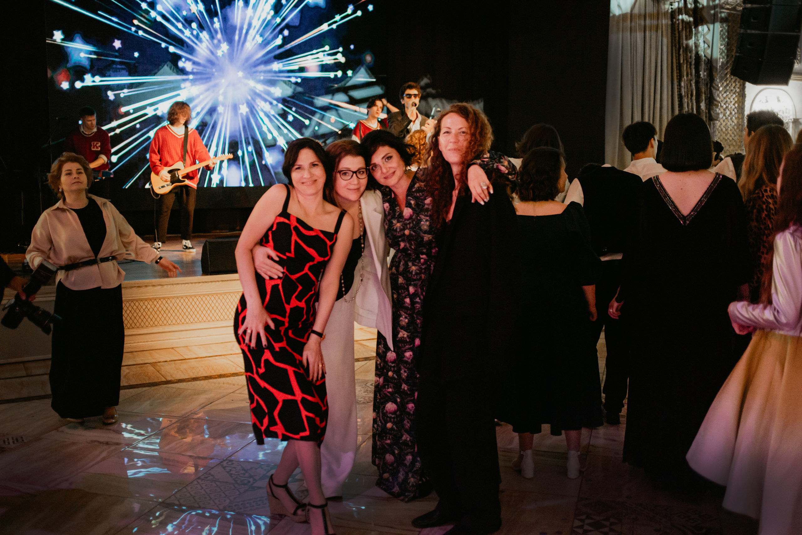 Выпускной. 11 лицей. Фотограф в Челябинске Ополихина Анна