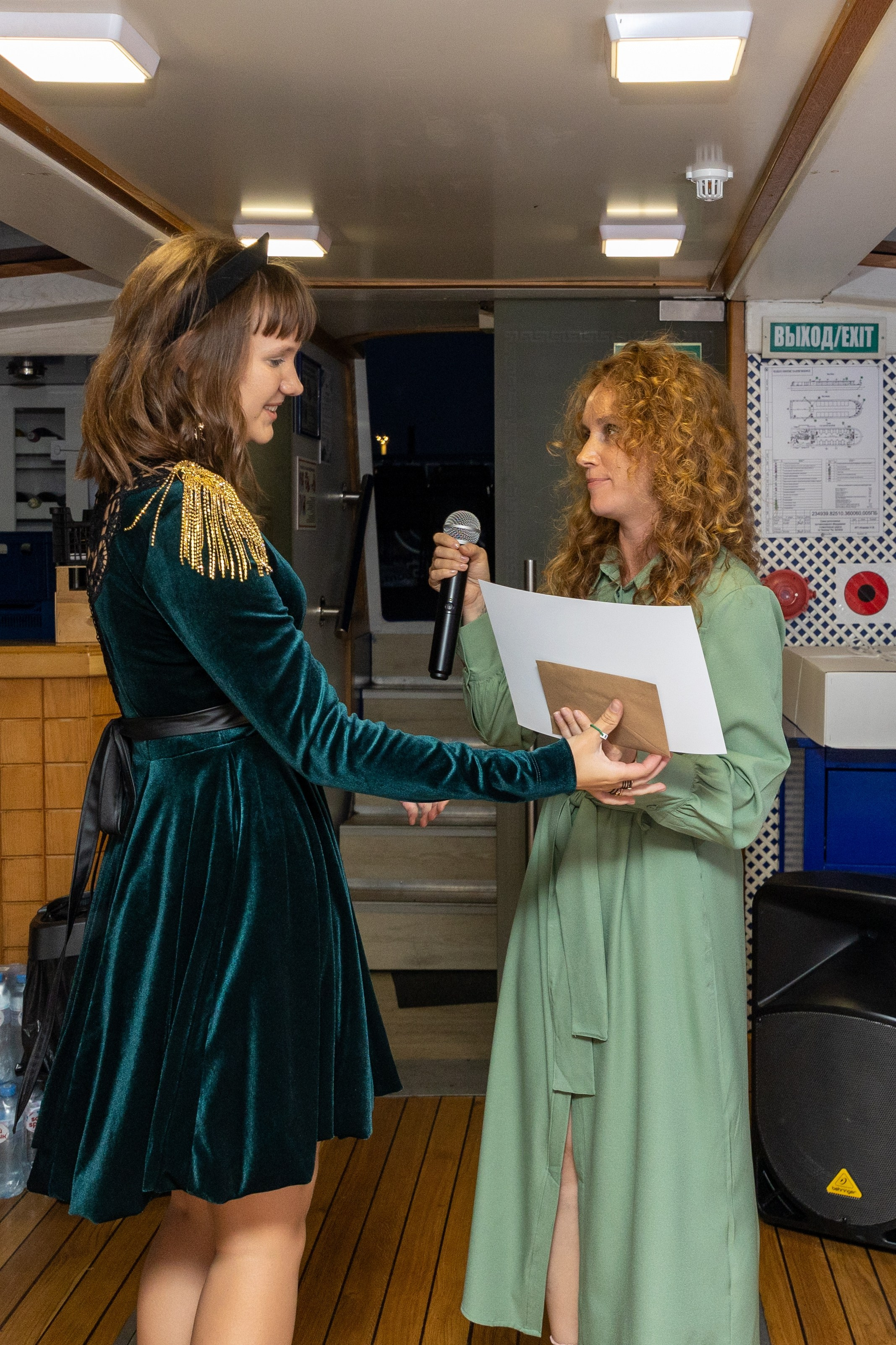 Выпускной на караблике 9 класс. Фотограф в Санкт-Петербурге Закута Ольга