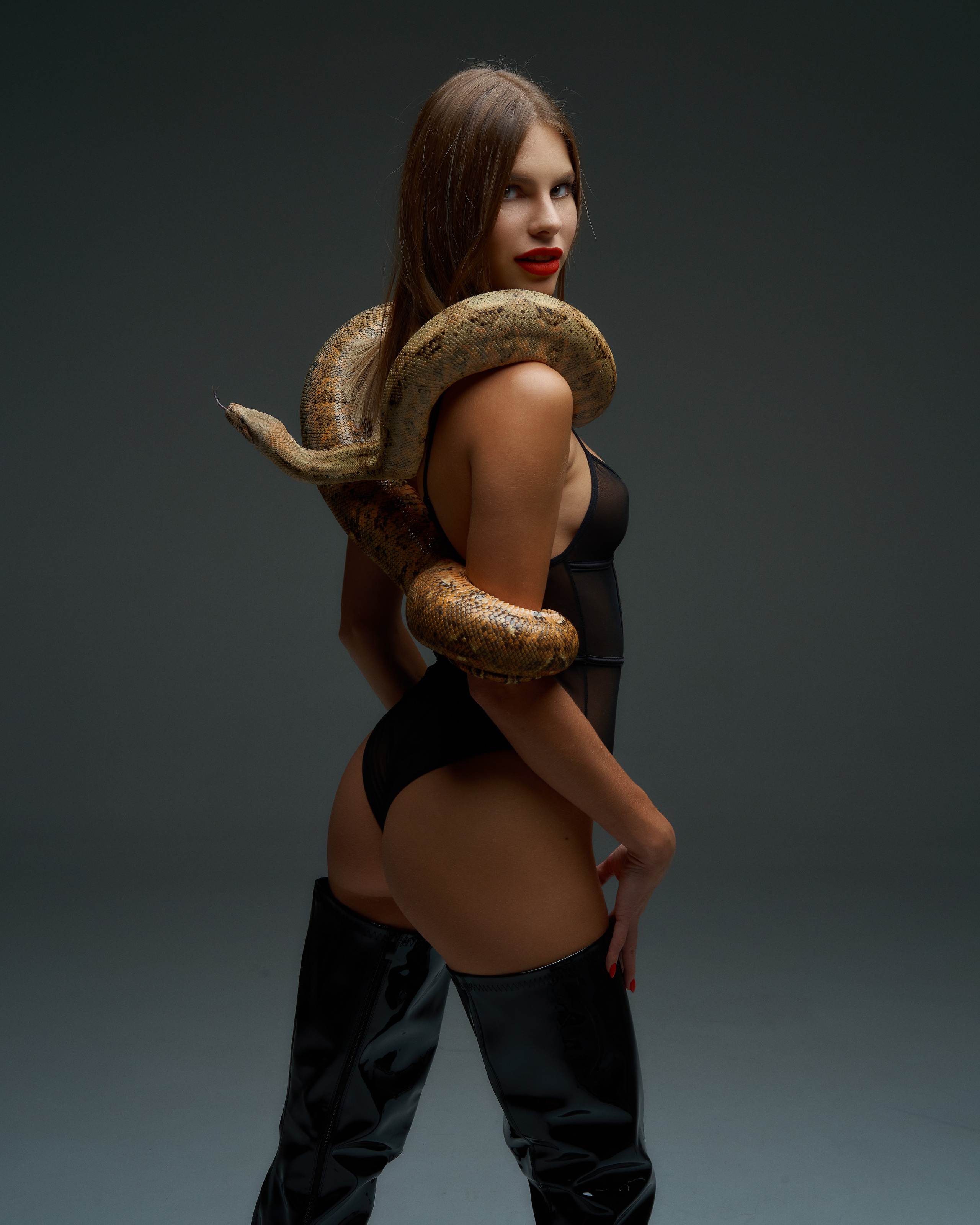 Со змеёй. Алексей Романов фотограф Санкт-Петербург, фотокурсы, фотошкола