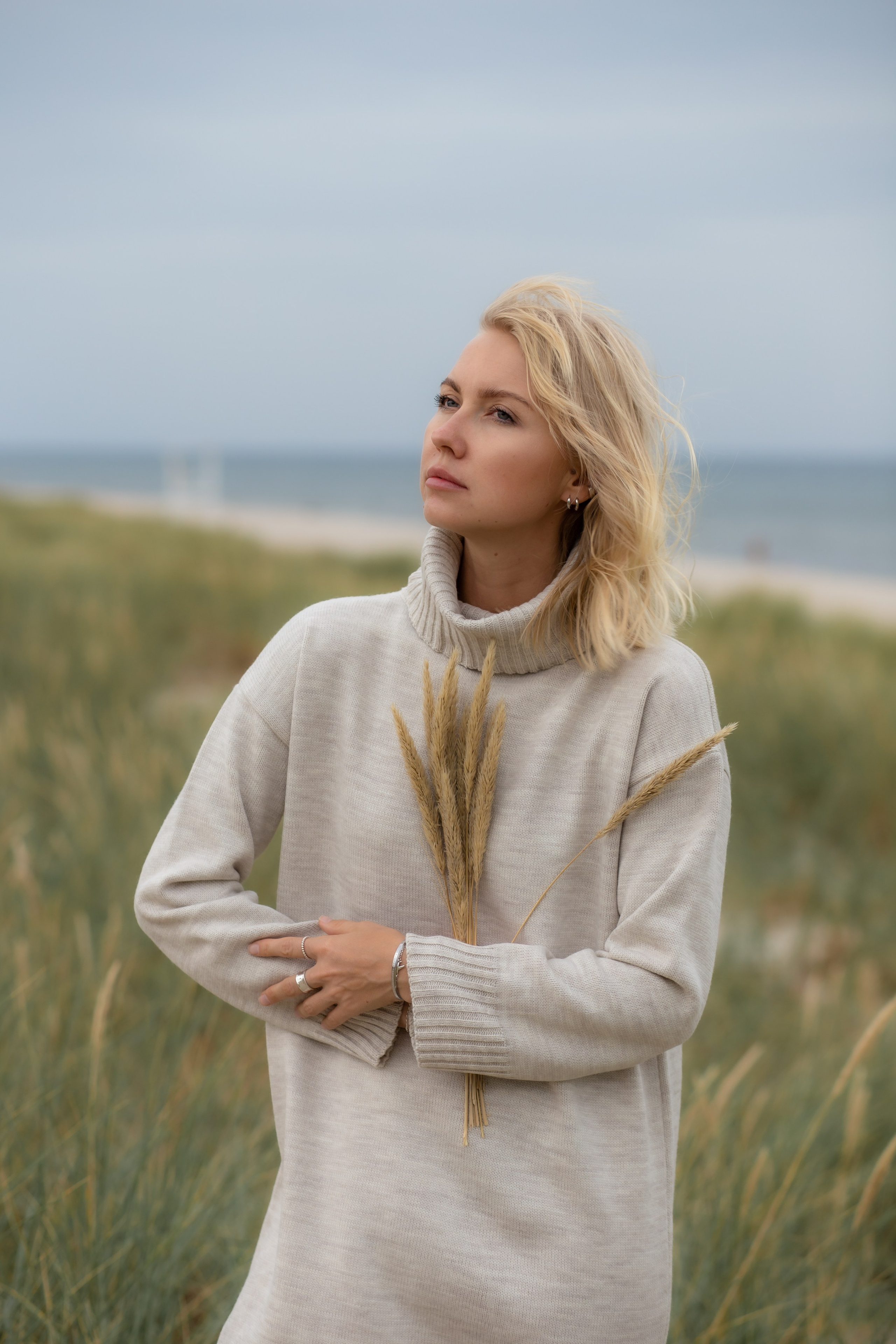 Вера в Янтарном. Перед дождем. Фотограф в Калининграде Решетникова Алина