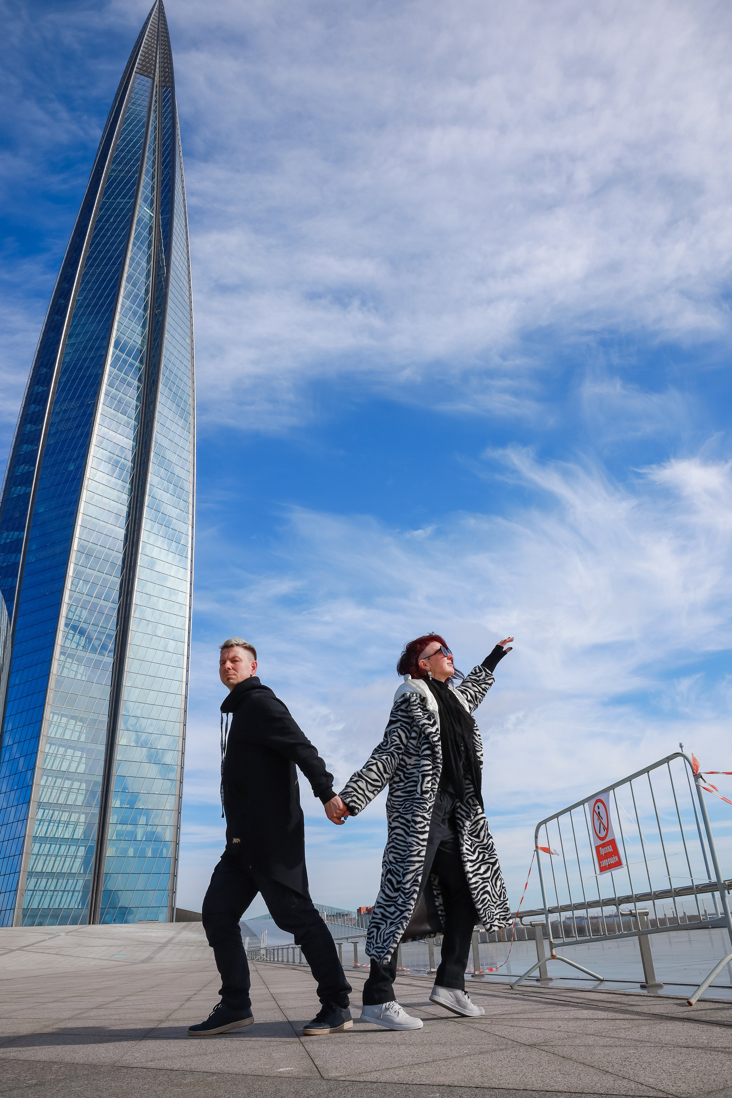 Алексей и Татьяна. Фотосессия на территории Лахта Центра. Портретный фотограф Панферова Регина г. Санкт-Петербург, г. Казань