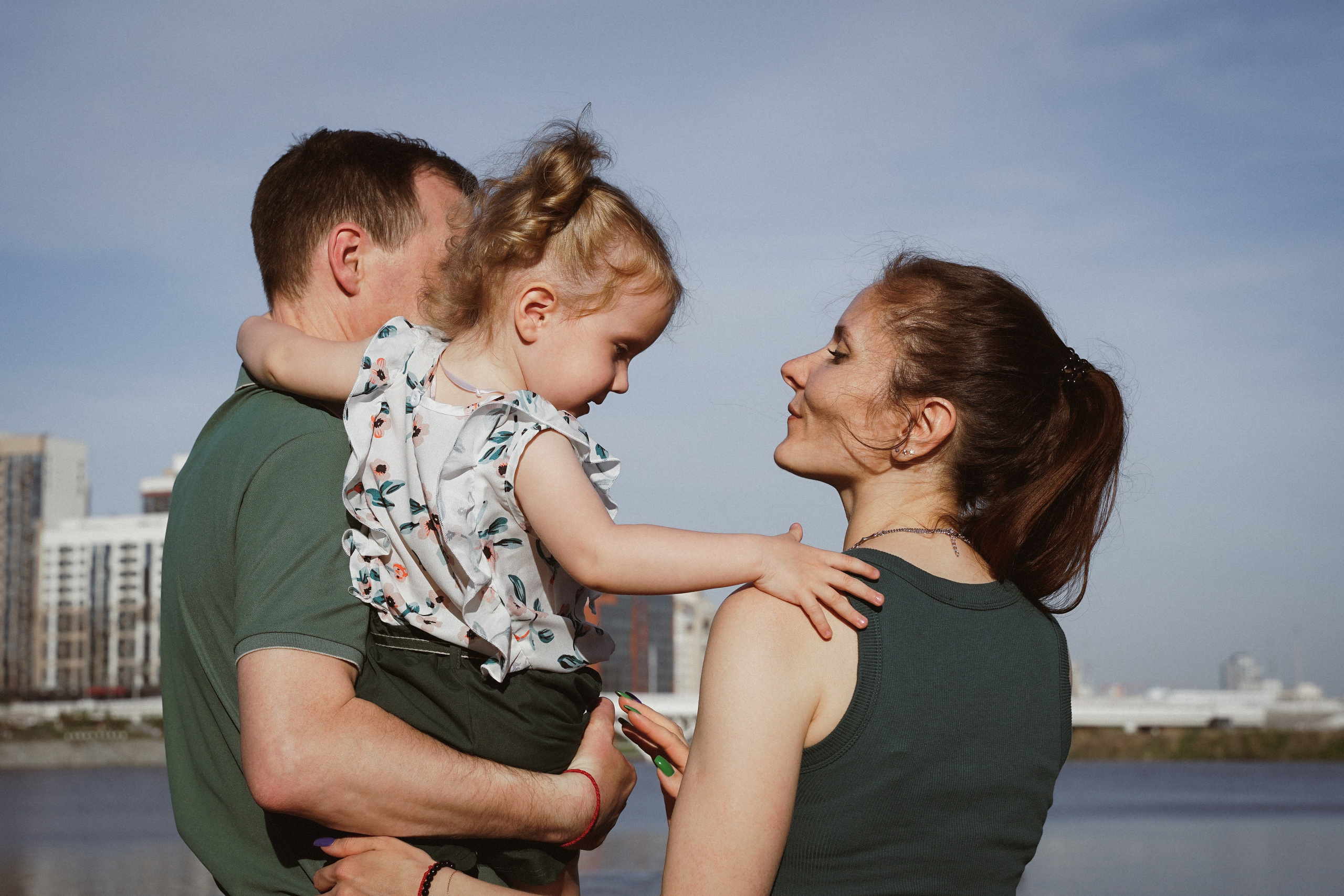 Семейная съемка с ребенком в парке Екатеринбурга