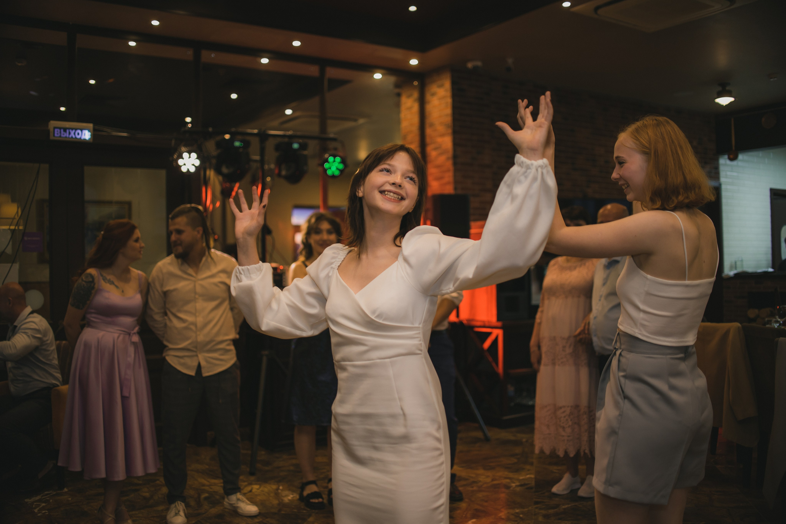 Саксофонист москва ведущий москва живая музыка на свадьбу ведущий. Свадебный ведущий в Москве Саксофон на свадьбу