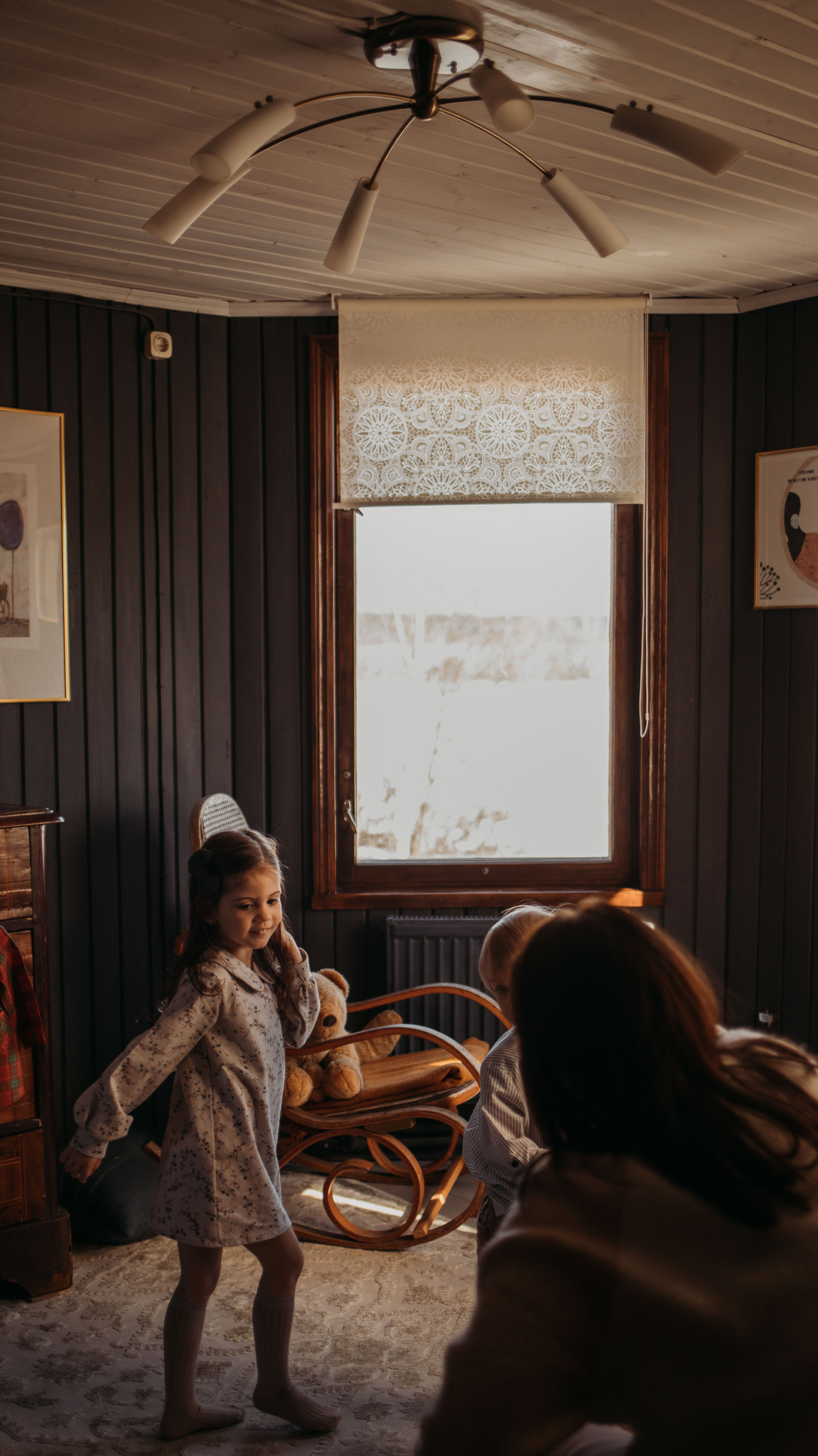 Ирина, Эдвард, Моника, Марсель. Всем привет! Меня зовут Евгения Попова и я семейный фотограф в Москве