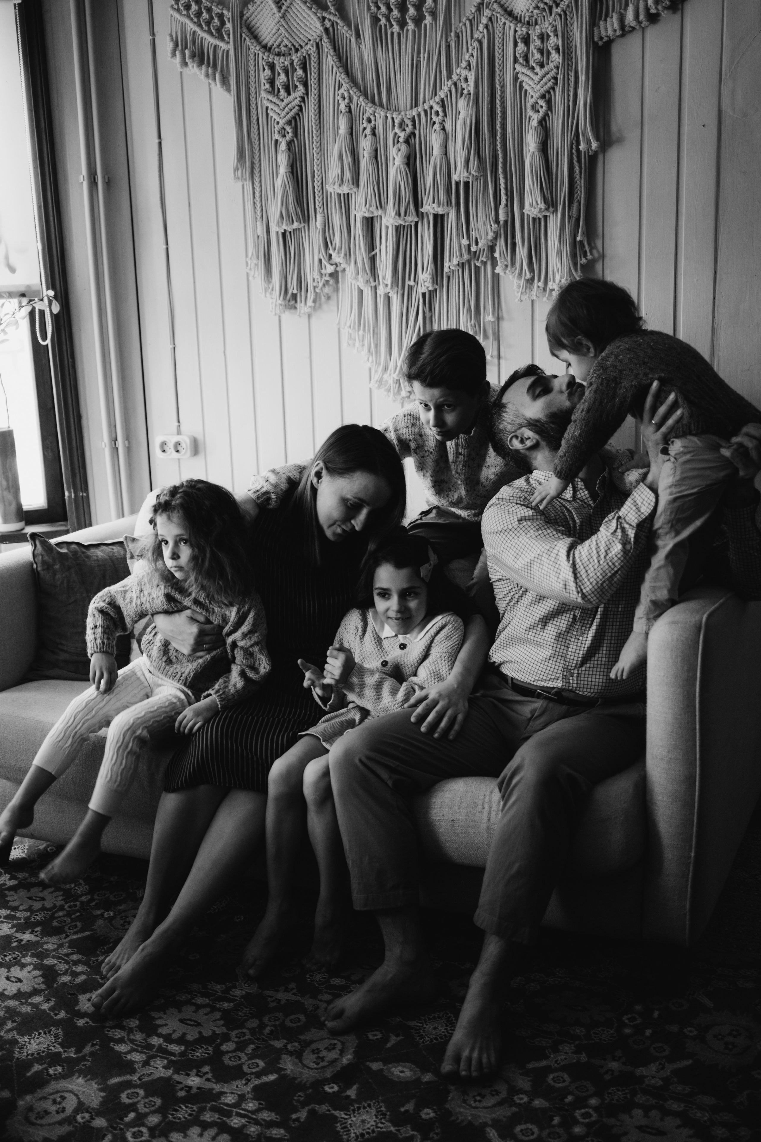 Анастасия, Манс, Паша, Маша, Саша, Федя. Всем привет! Меня зовут Евгения Попова и я семейный фотограф в Москве