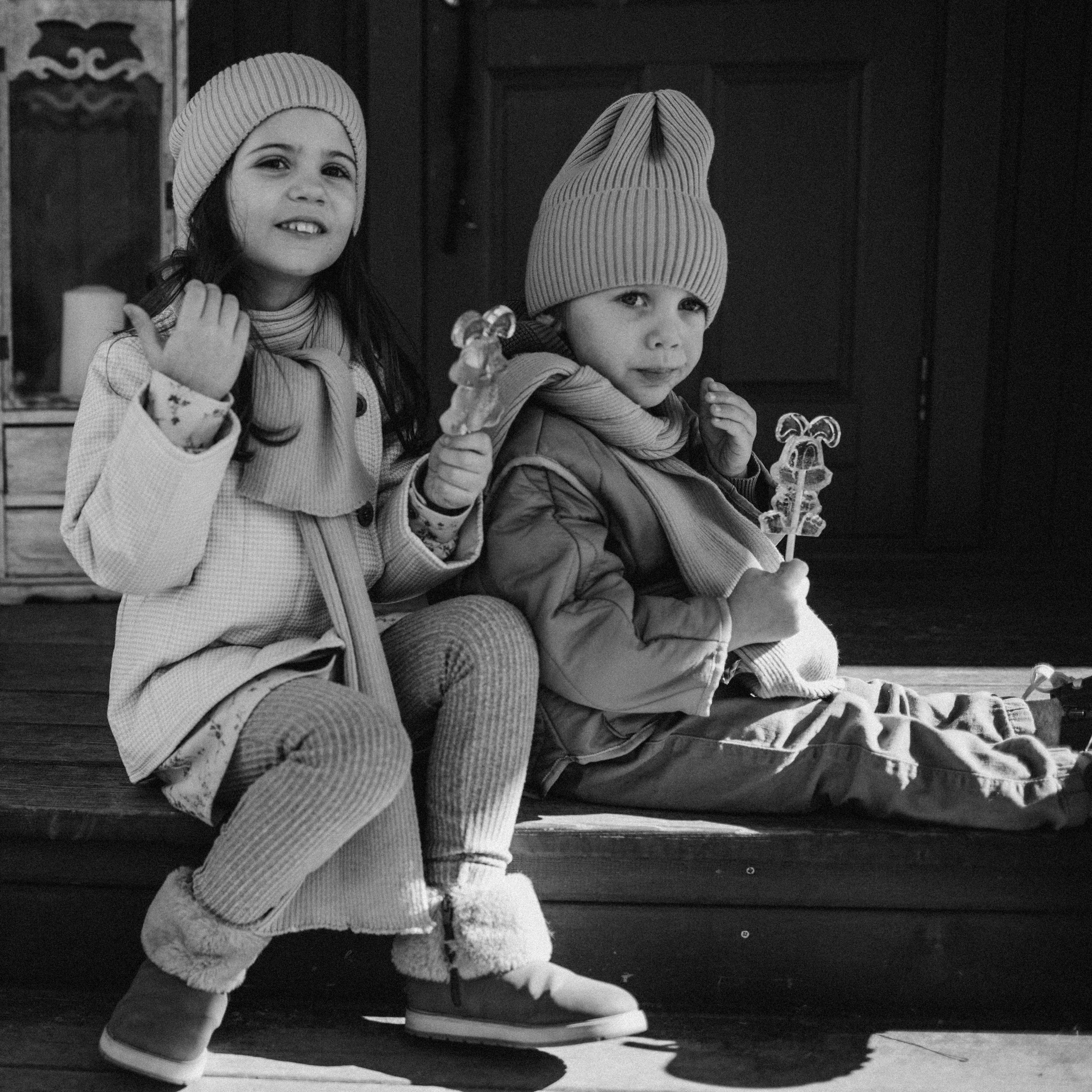 Ирина, Эдвард, Моника, Марсель. Всем привет! Меня зовут Евгения Попова и я семейный фотограф в Москве