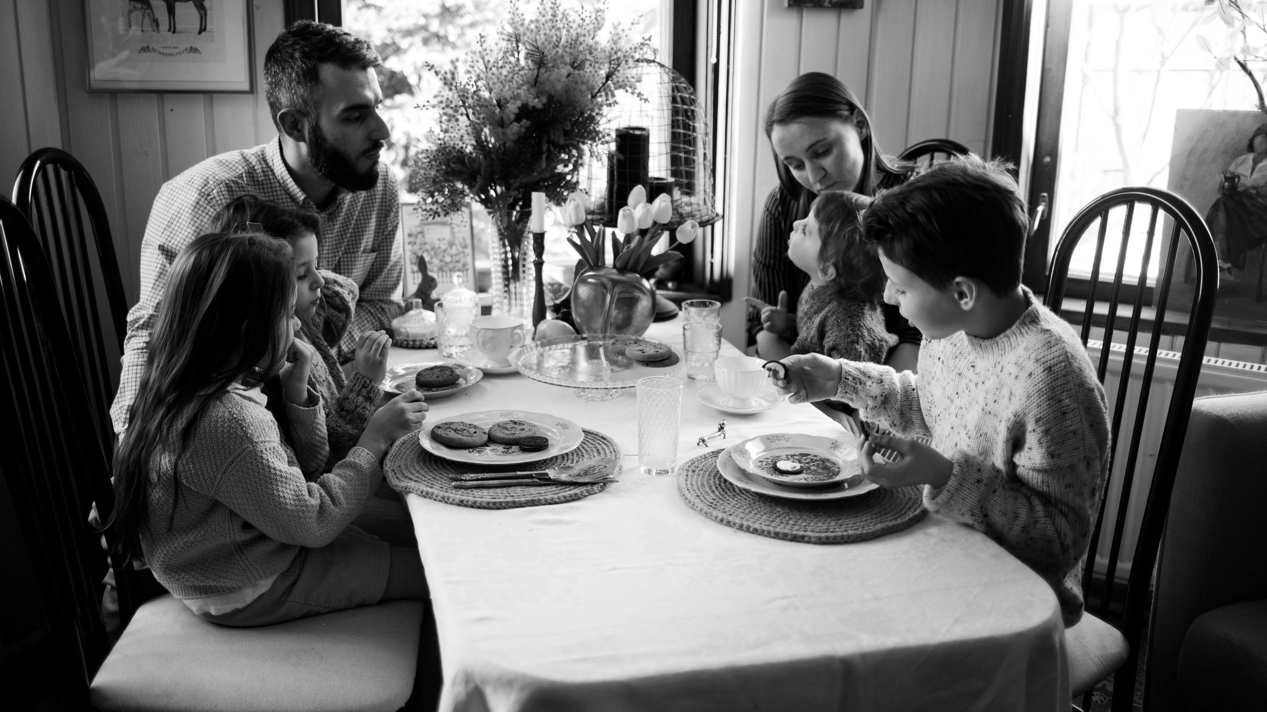 Анастасия, Манс, Паша, Маша, Саша, Федя. Всем привет! Меня зовут Евгения Попова и я семейный фотограф в Москве