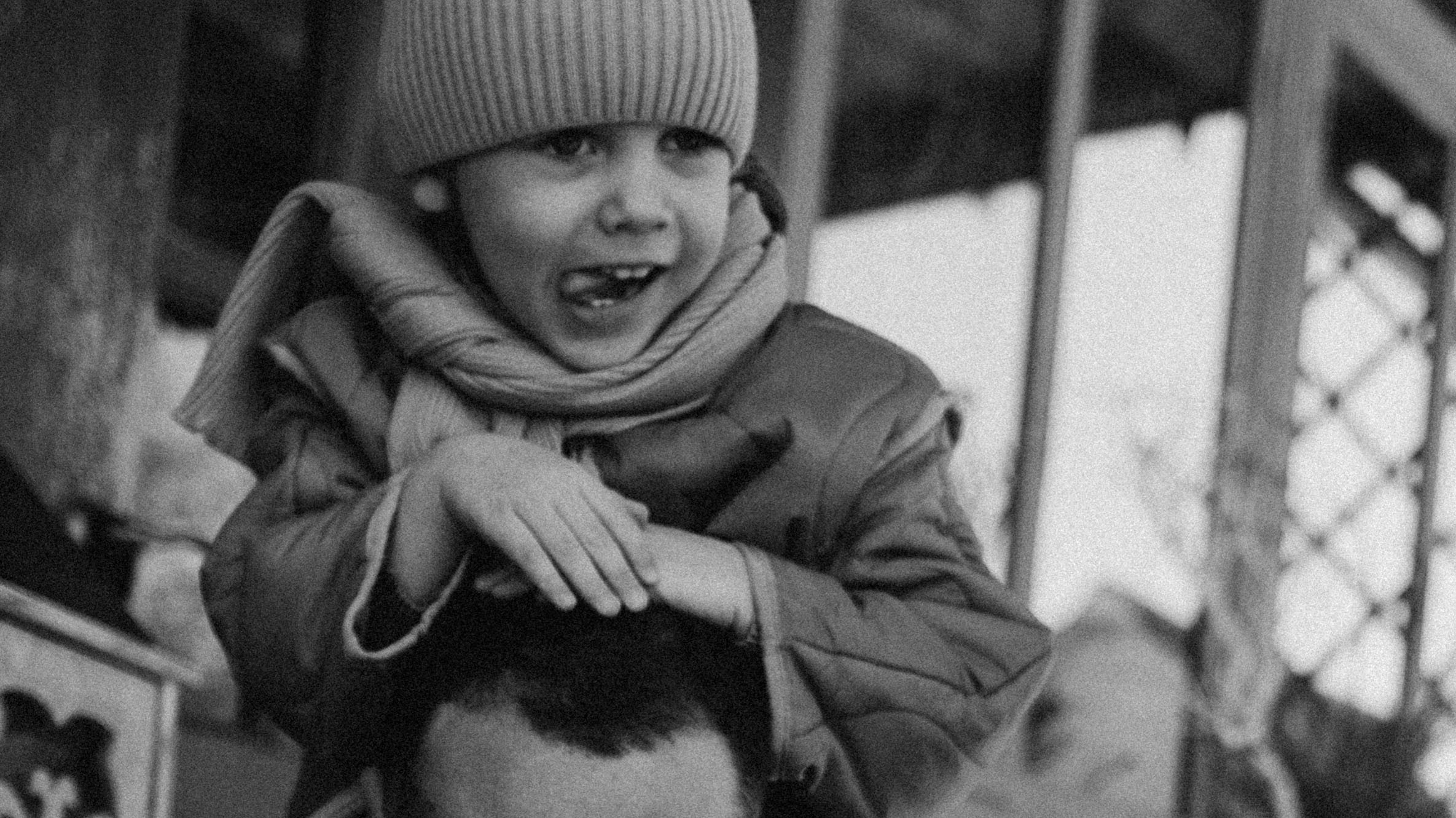 Ирина, Эдвард, Моника, Марсель. Всем привет! Меня зовут Евгения Попова и я семейный фотограф в Москве