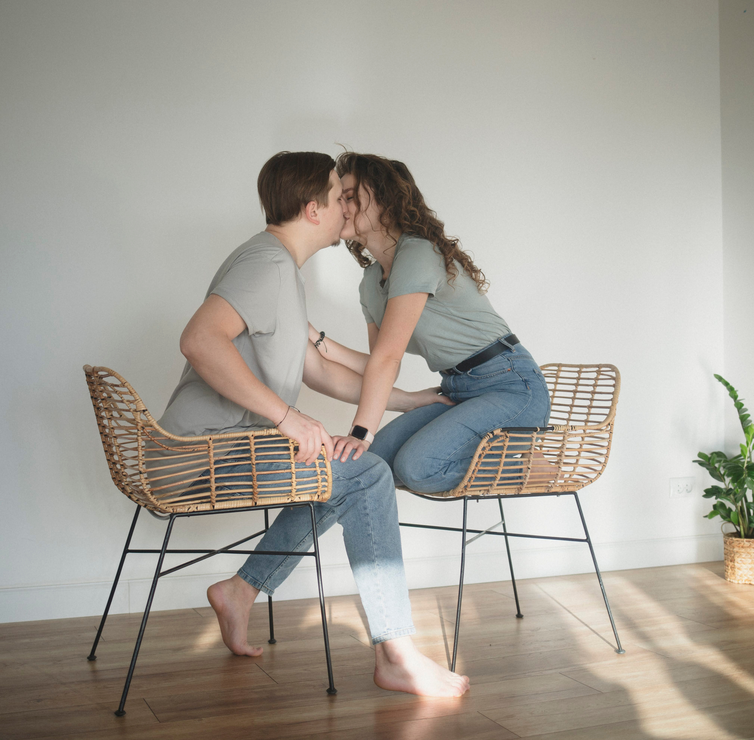 Евгения и Никита. Всем привет! Меня зовут Евгения Попова и я семейный фотограф в Москве