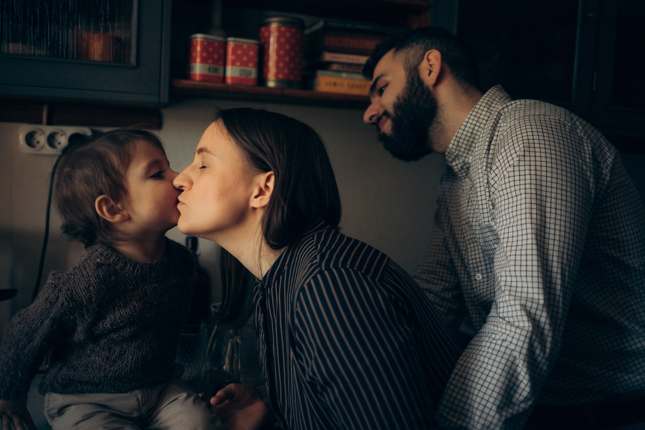 Анастасия, Манс, Паша, Маша, Саша, Федя. Всем привет! Меня зовут Евгения Попова и я семейный фотограф в Москве