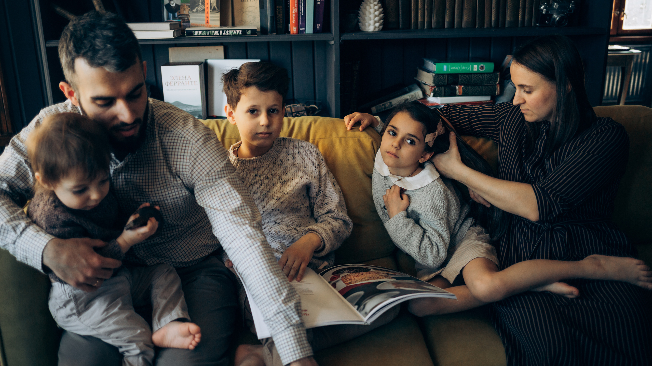 Анастасия, Манс, Паша, Маша, Саша, Федя. Всем привет! Меня зовут Евгения Попова и я семейный фотограф в Москве