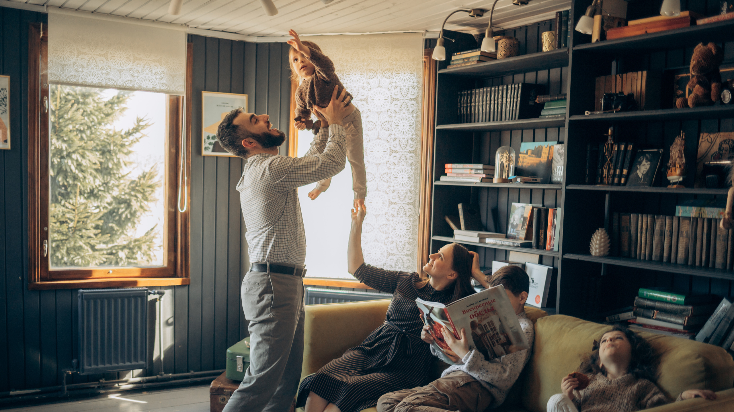 Анастасия, Манс, Паша, Маша, Саша, Федя. Всем привет! Меня зовут Евгения Попова и я семейный фотограф в Москве