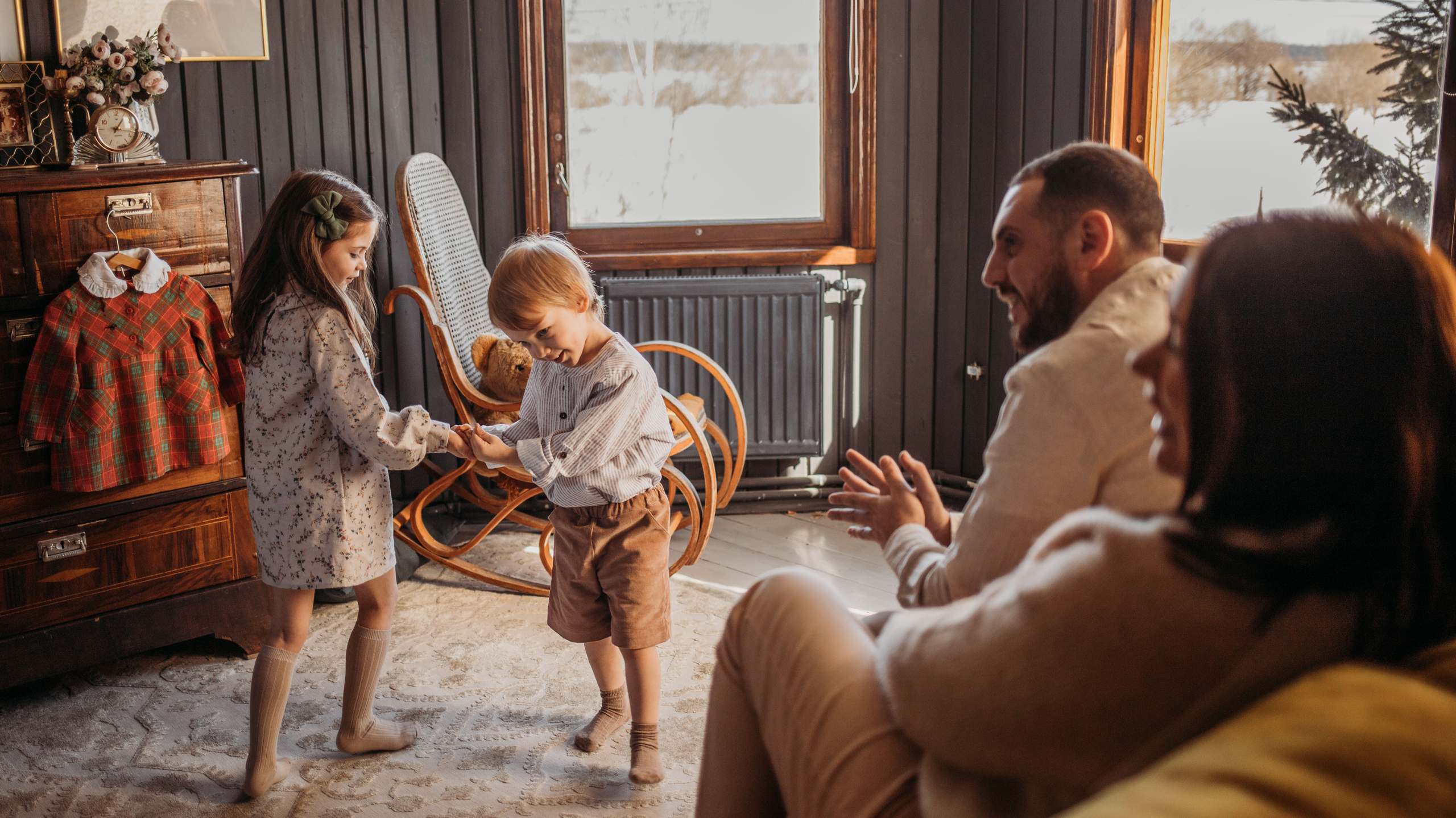 Ирина, Эдвард, Моника, Марсель. Всем привет! Меня зовут Евгения Попова и я семейный фотограф в Москве
