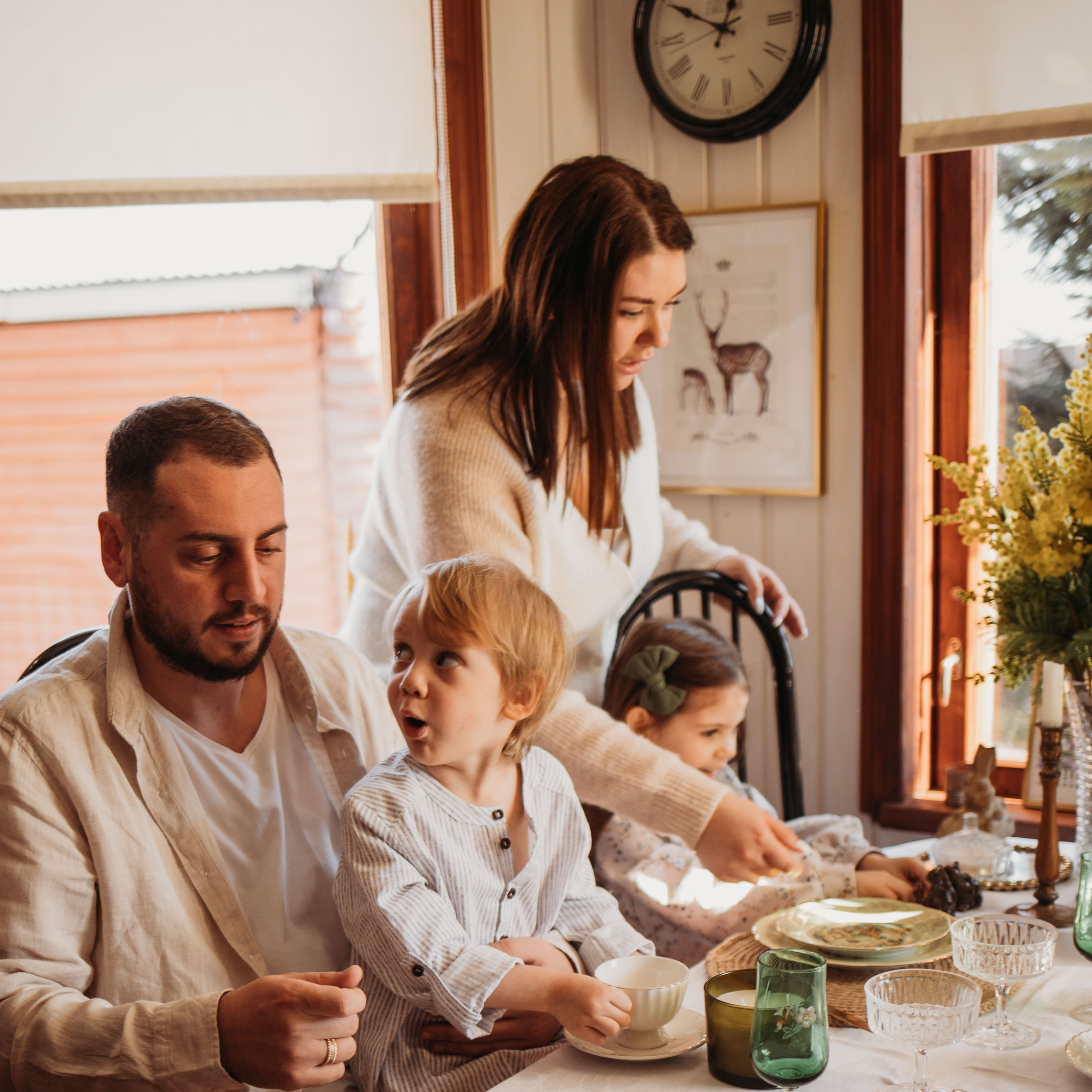 Ирина, Эдвард, Моника, Марсель. Всем привет! Меня зовут Евгения Попова и я семейный фотограф в Москве