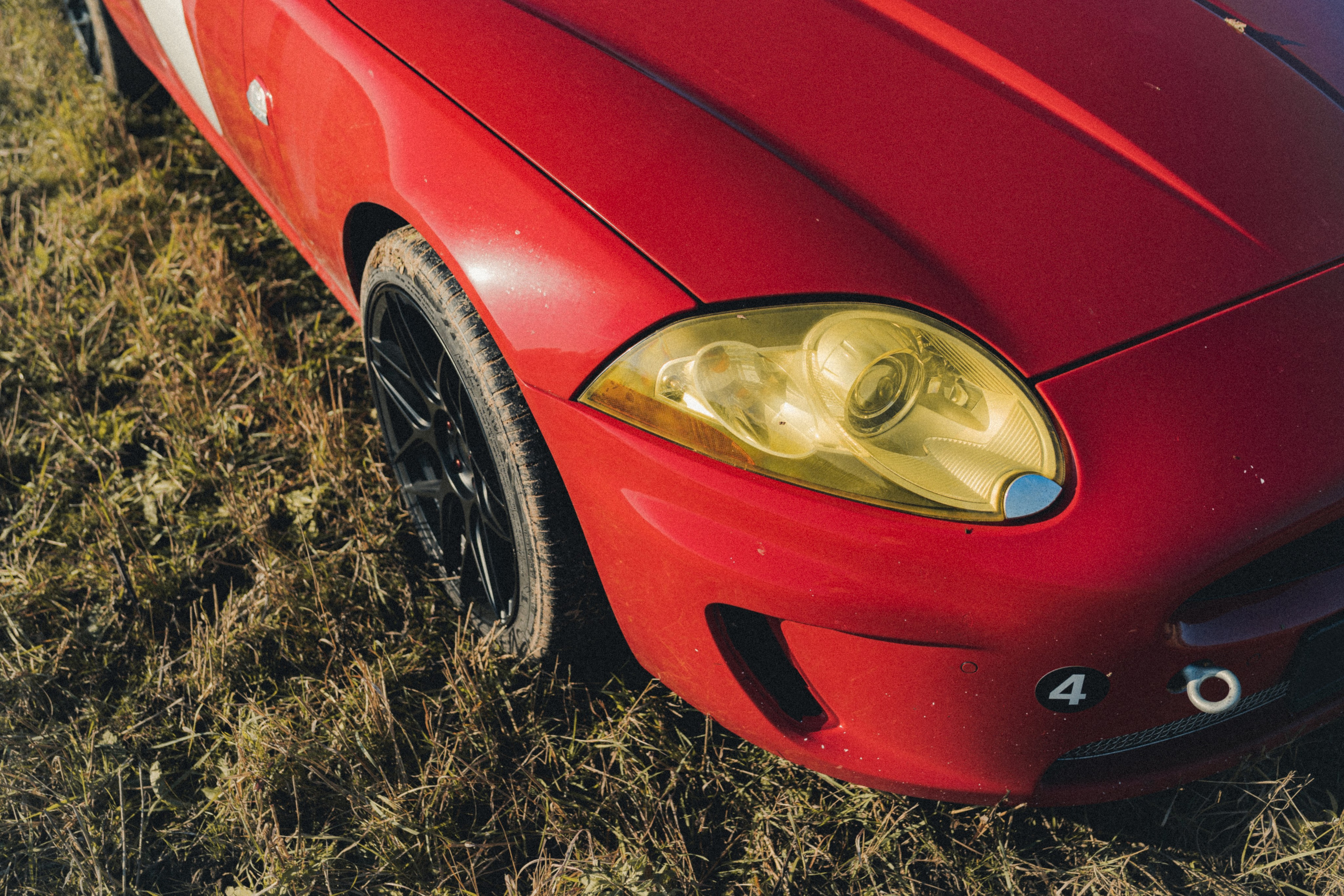 Автомобильная фотосессия Jaguar XK + портрет владельца. Фотограф Илья К. в Москве