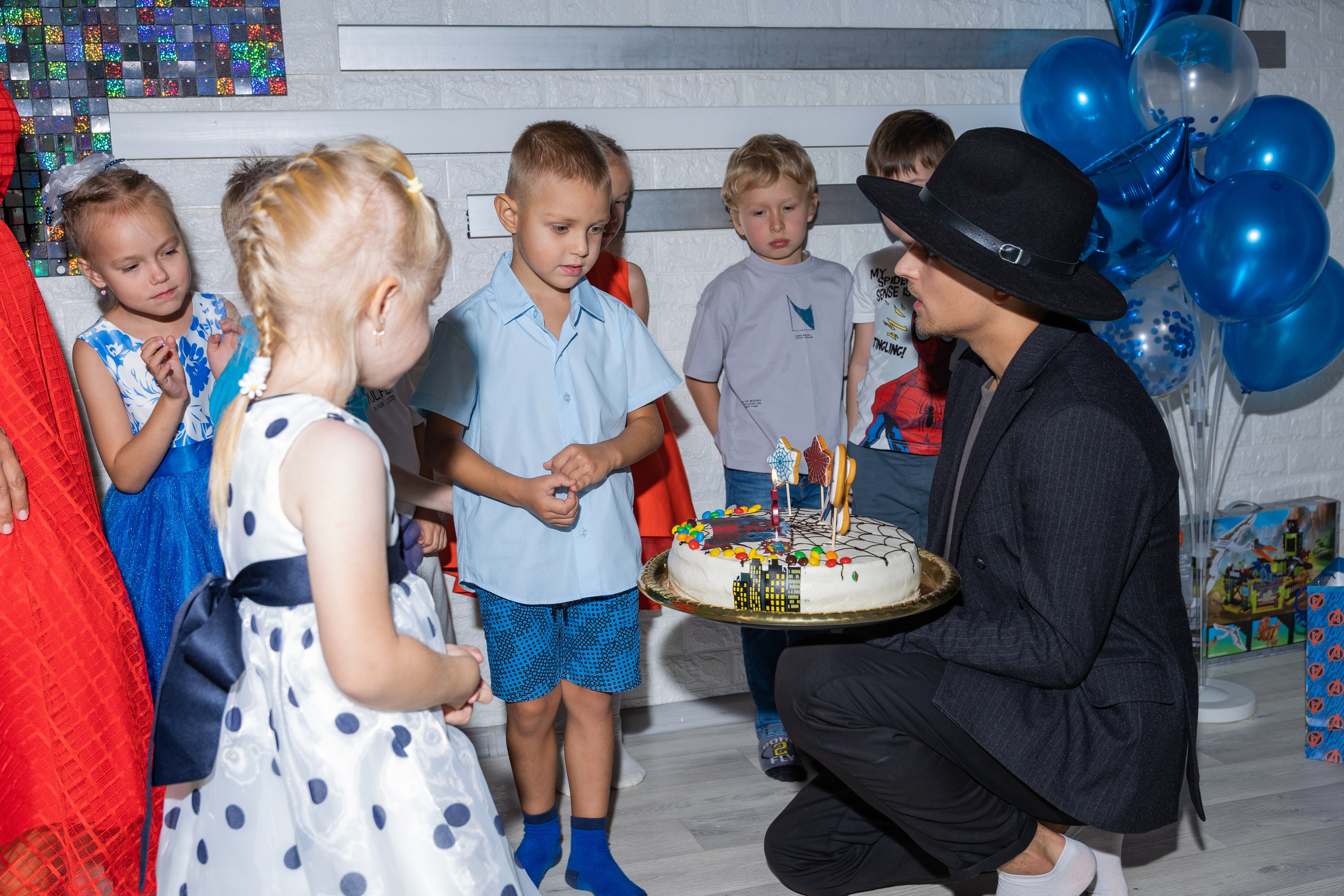 День Рождение в детском центре Качели. Выпускные альбомы во Владивостоке