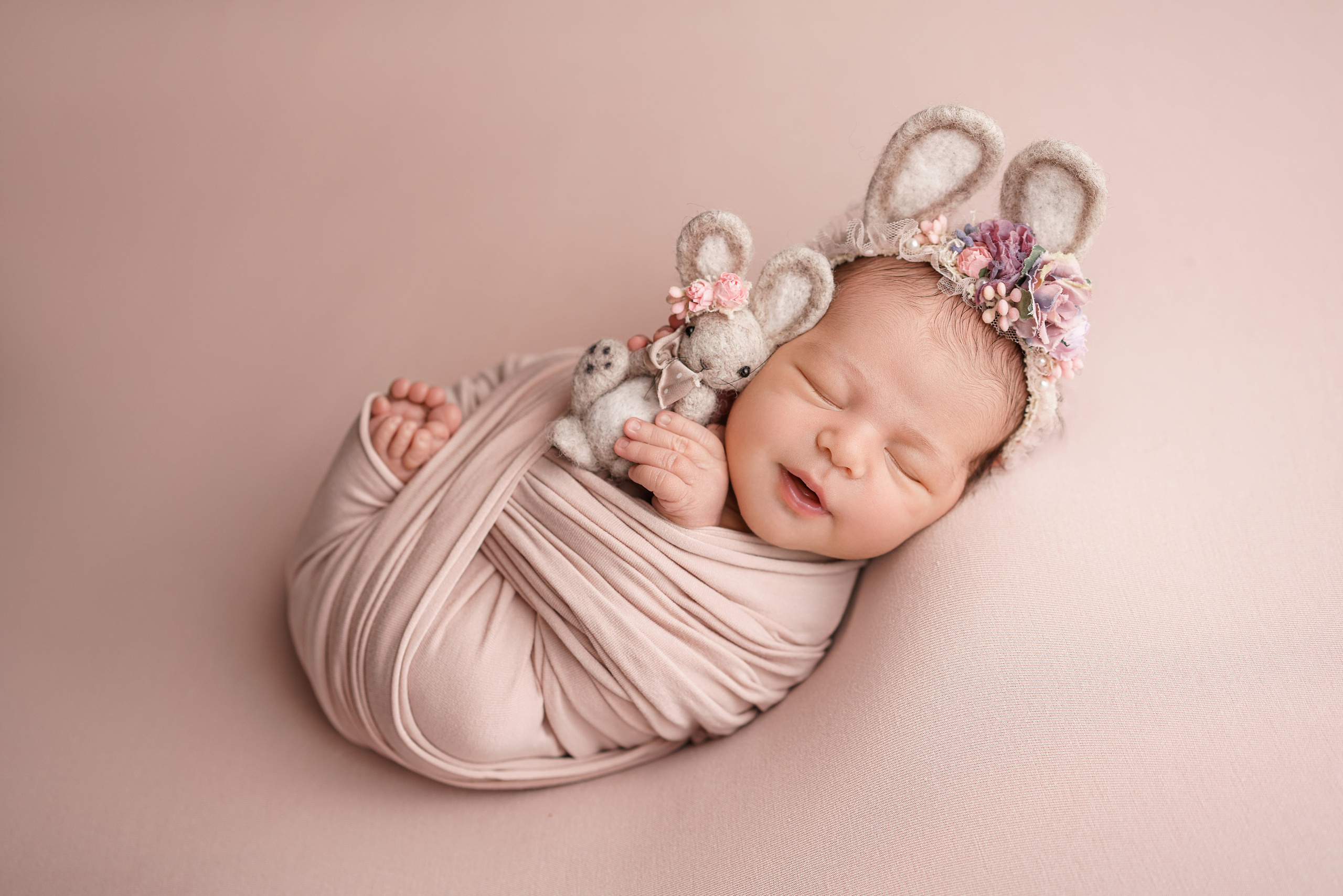 Фотосессия новорожденных | Галерея трогательных кадров малышей в стиле newborn. Фотосессия новорожденных в Москве и Московской области | Профессиональный фотограф newborn — Татьяна Иванова