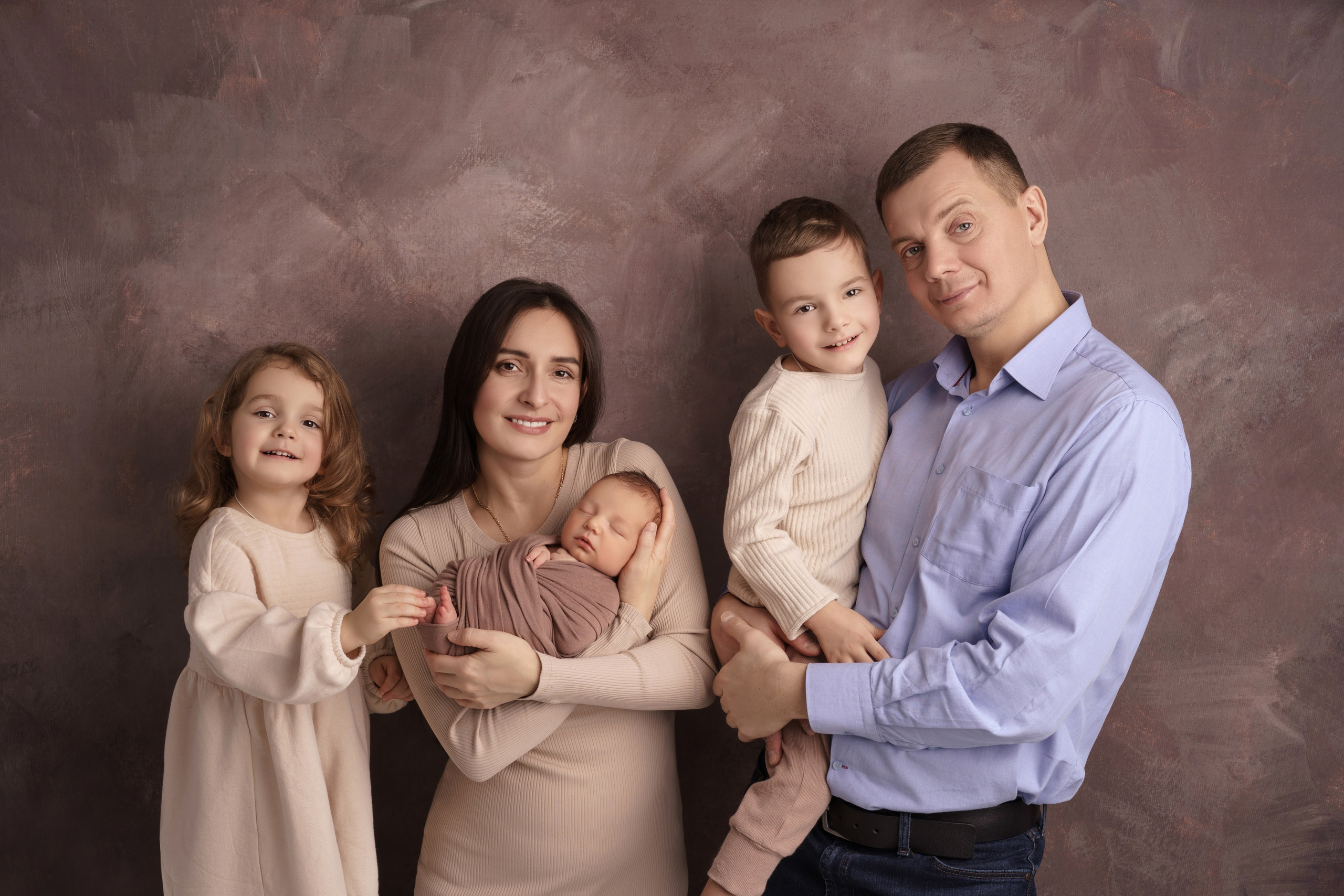 Семейные фотосессии с новорожденными | Трогательные кадры малышей и их близких в Москве и МО. Фотосессия новорожденных в Москве и Московской области | Профессиональный фотограф newborn — Татьяна Иванова