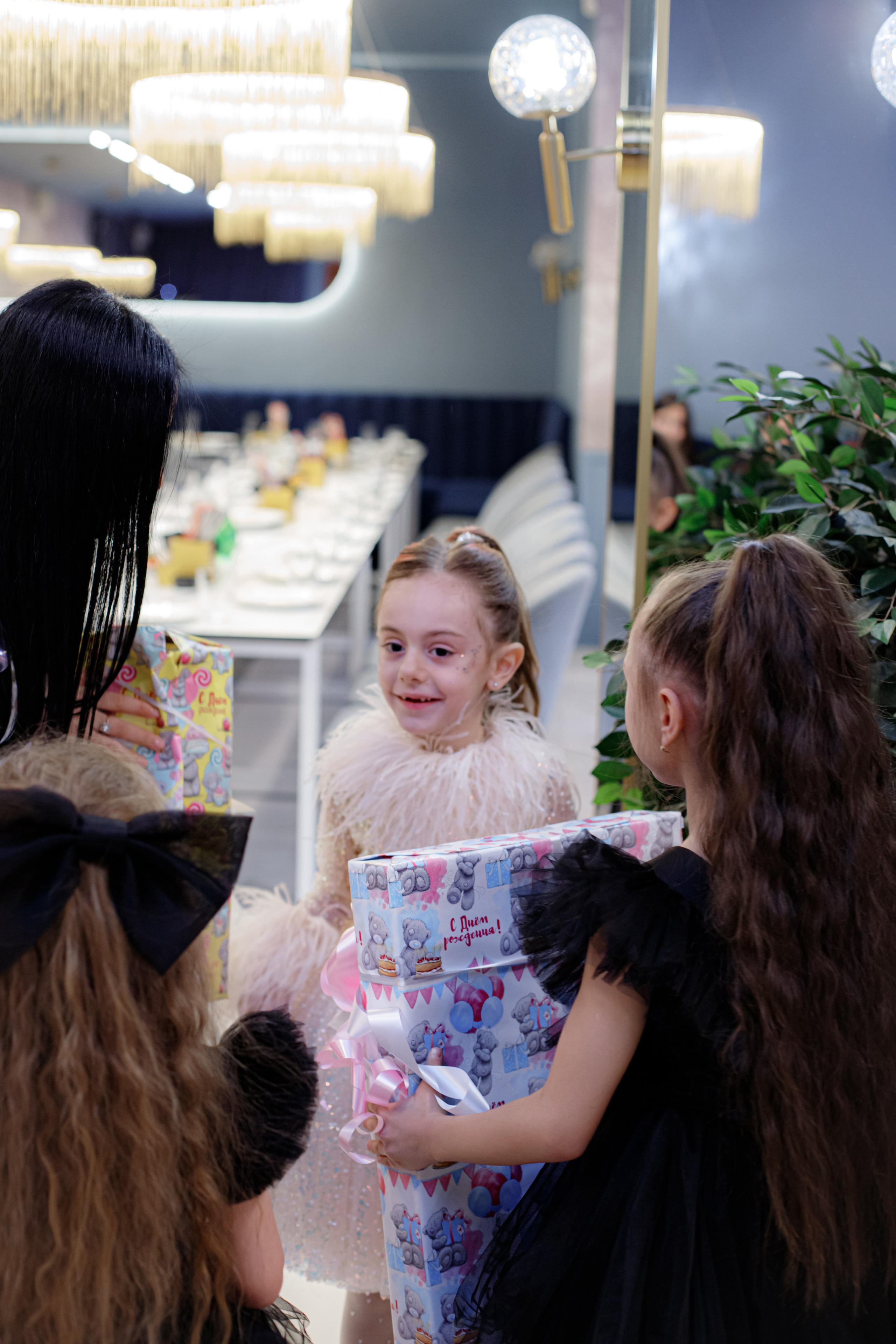 ASIA'S BIRTHDAY PARTY. Photokarish