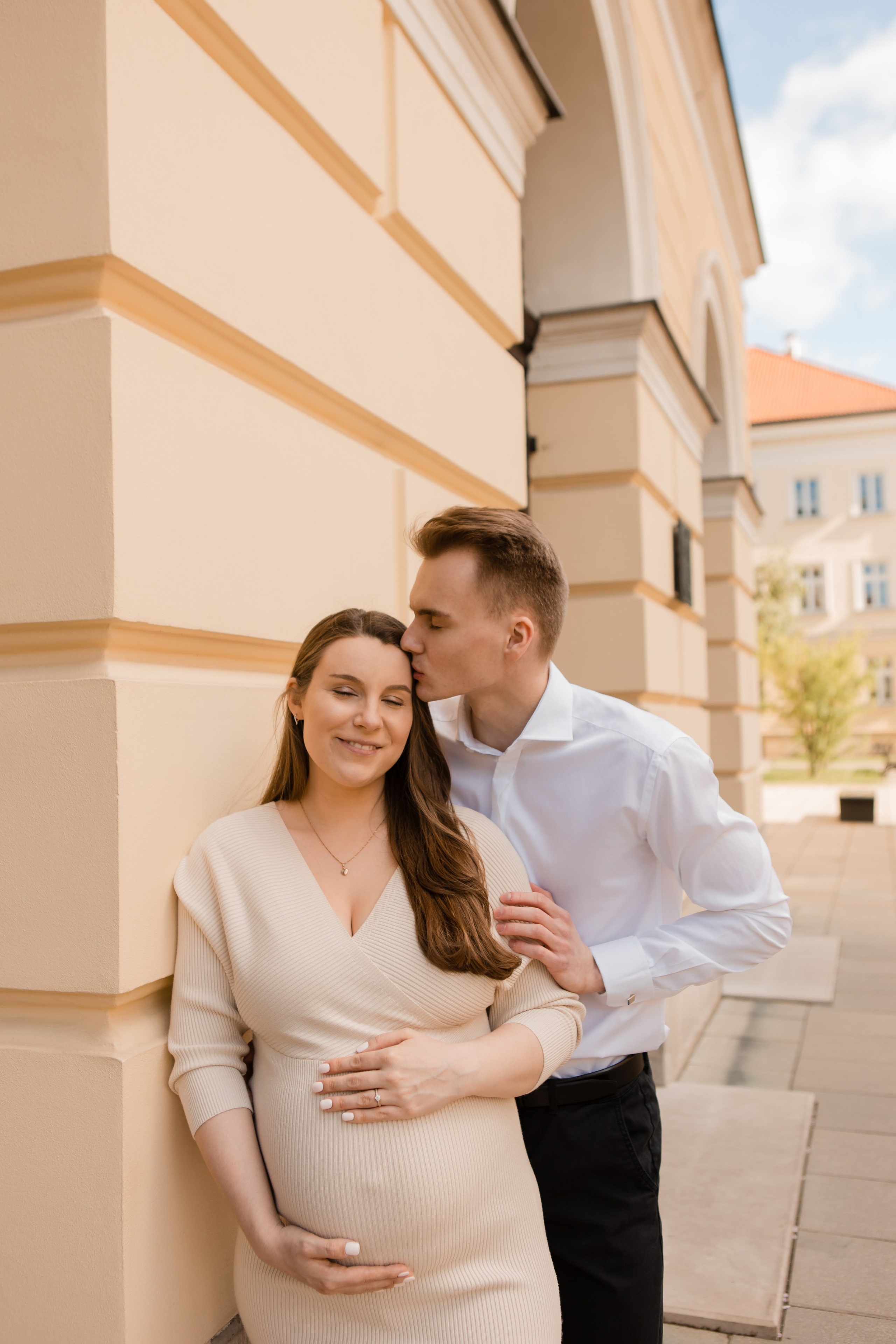 Семейная фотосессия Андрея и Марии. Видеосъемка и фотосъемка свадеб. Фотограф и оператор на свадьбу. Видеосъемка подкастов, собственная видео-фотостудии. Предметная фотосъемка