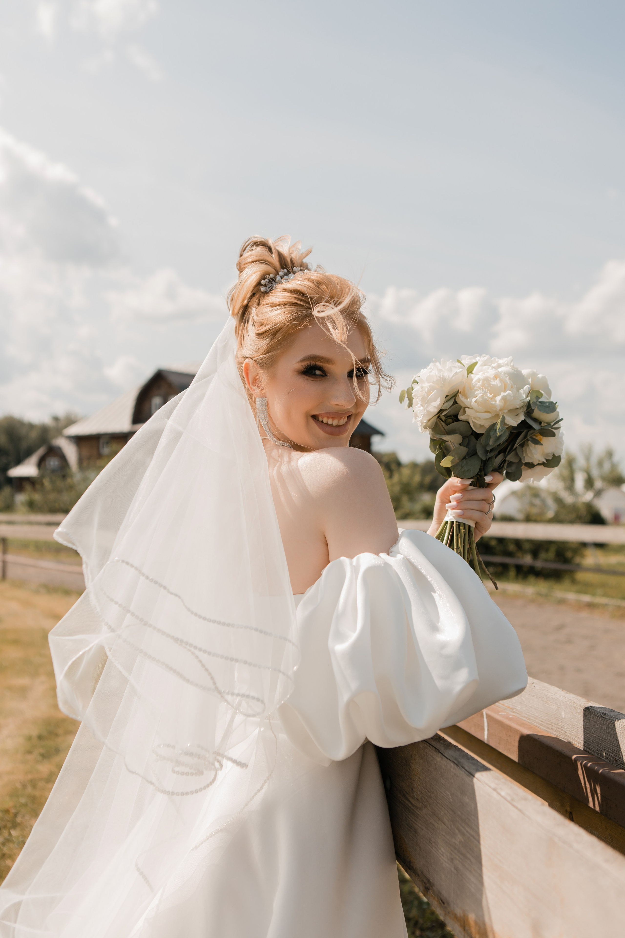 Павел и Ангелина. Видеосъемка и фотосъемка свадеб. Фотограф и оператор на свадьбу. Видеосъемка подкастов, собственная видео-фотостудии. Предметная фотосъемка