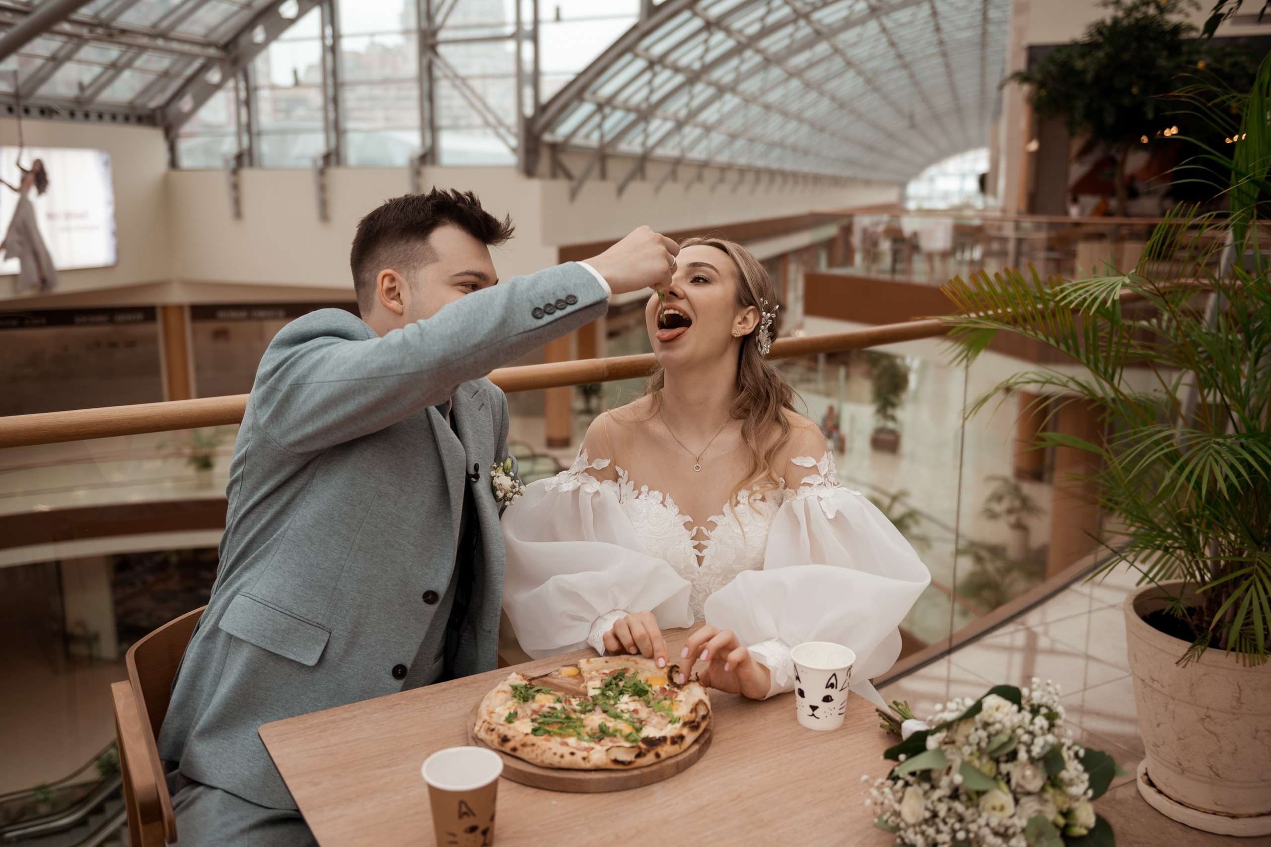 Весь день под дождем, вечером закат на озере. Свадебный и семейный фотограф София Невская