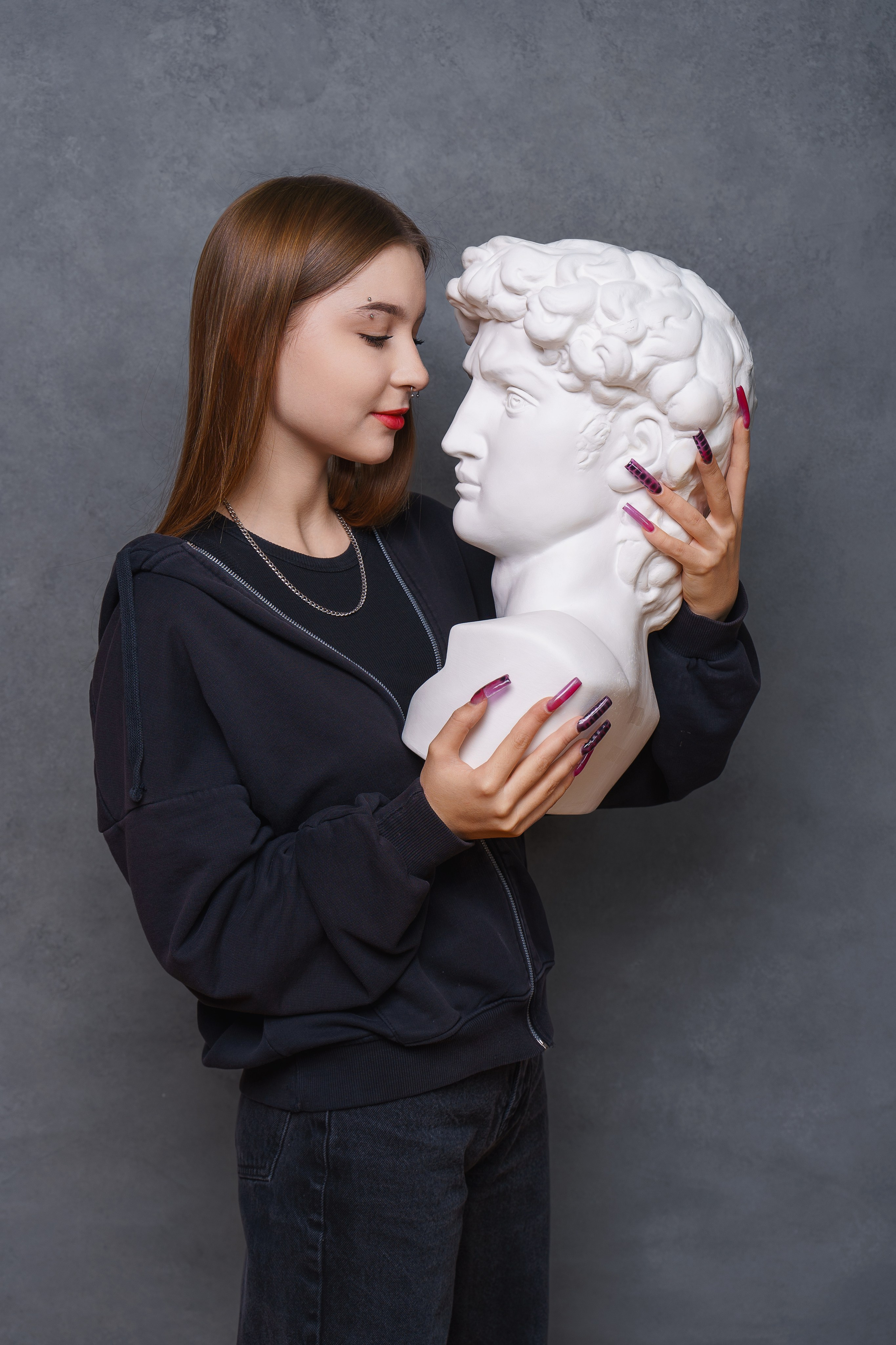 Дизайн «Буквы». Стильные выпускные альбомы и индивидуальные фотосессии в Таганроге