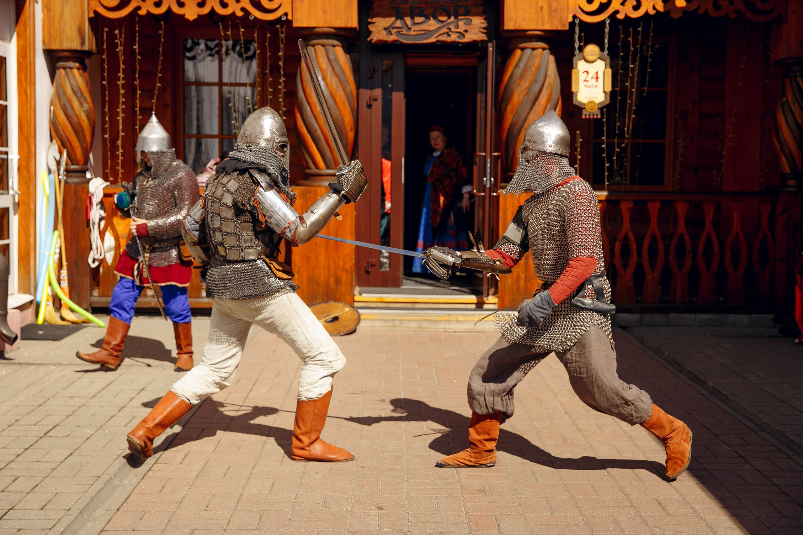 Алеша попович двор. Ваш репортажный фотограф Артемий Антонов