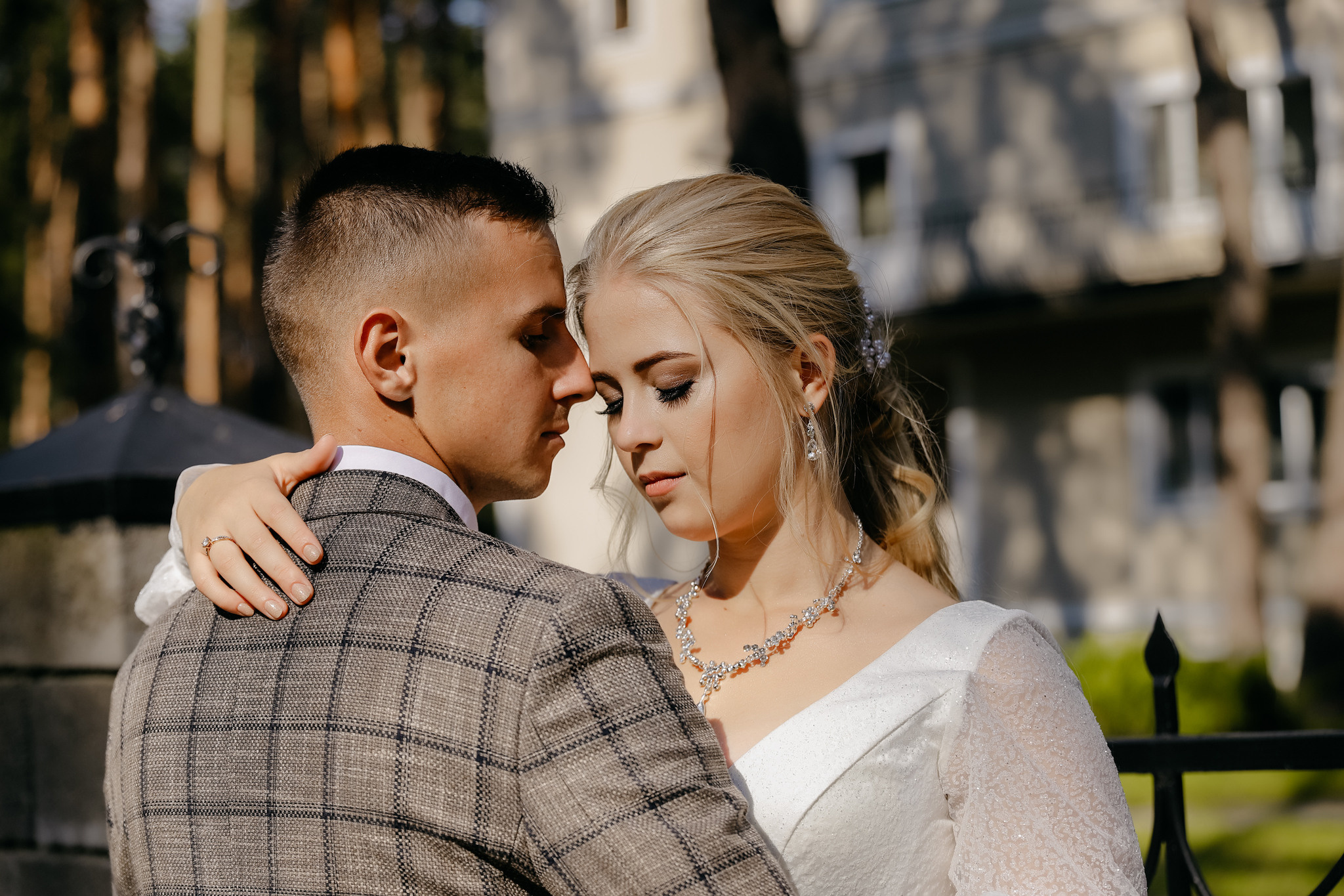 Осенняя свадебная фотосессия в санатории Красиво. Фотограф Белгород