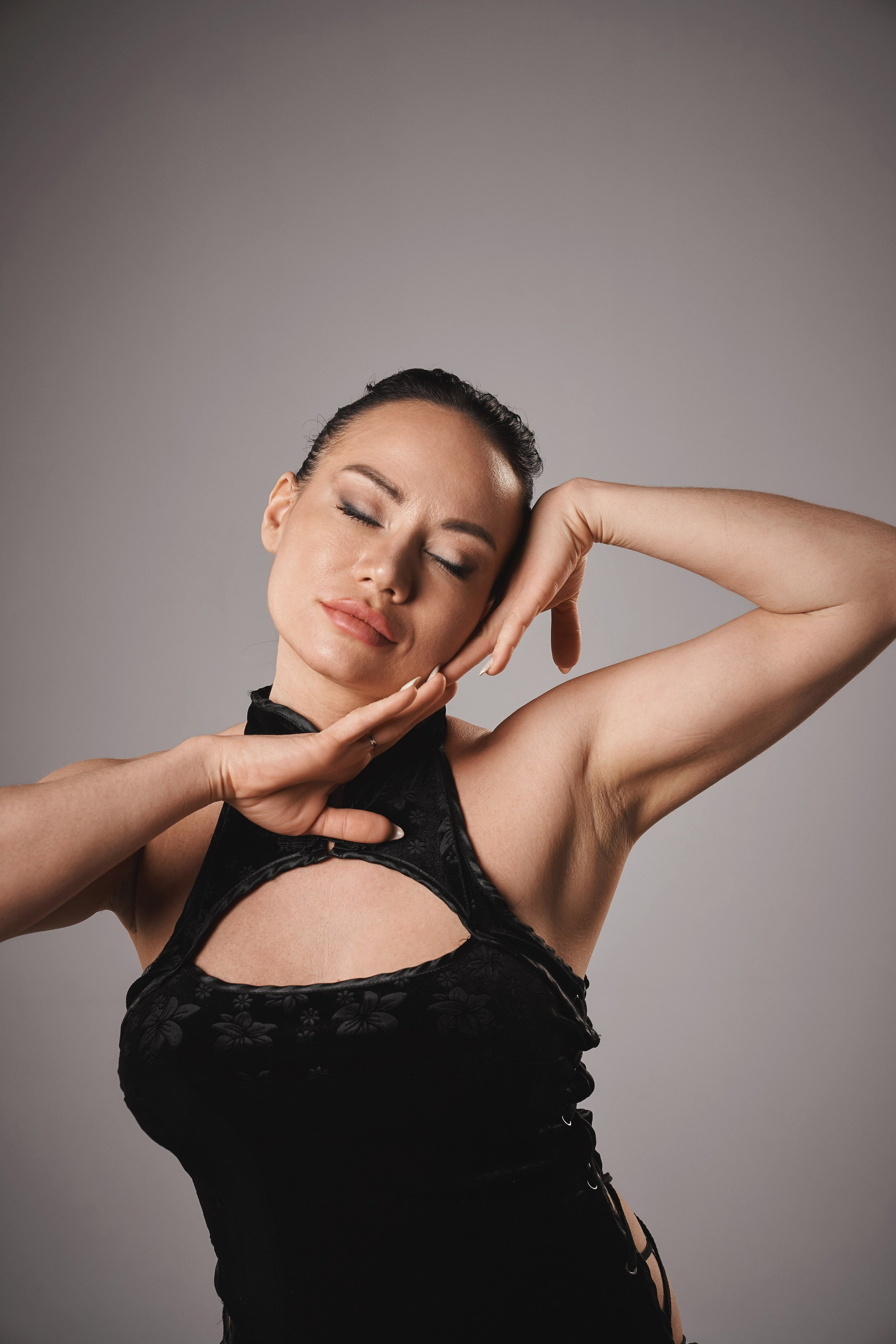 Фотосессесия Ульяны. Ню фотограф Евгений Опарин