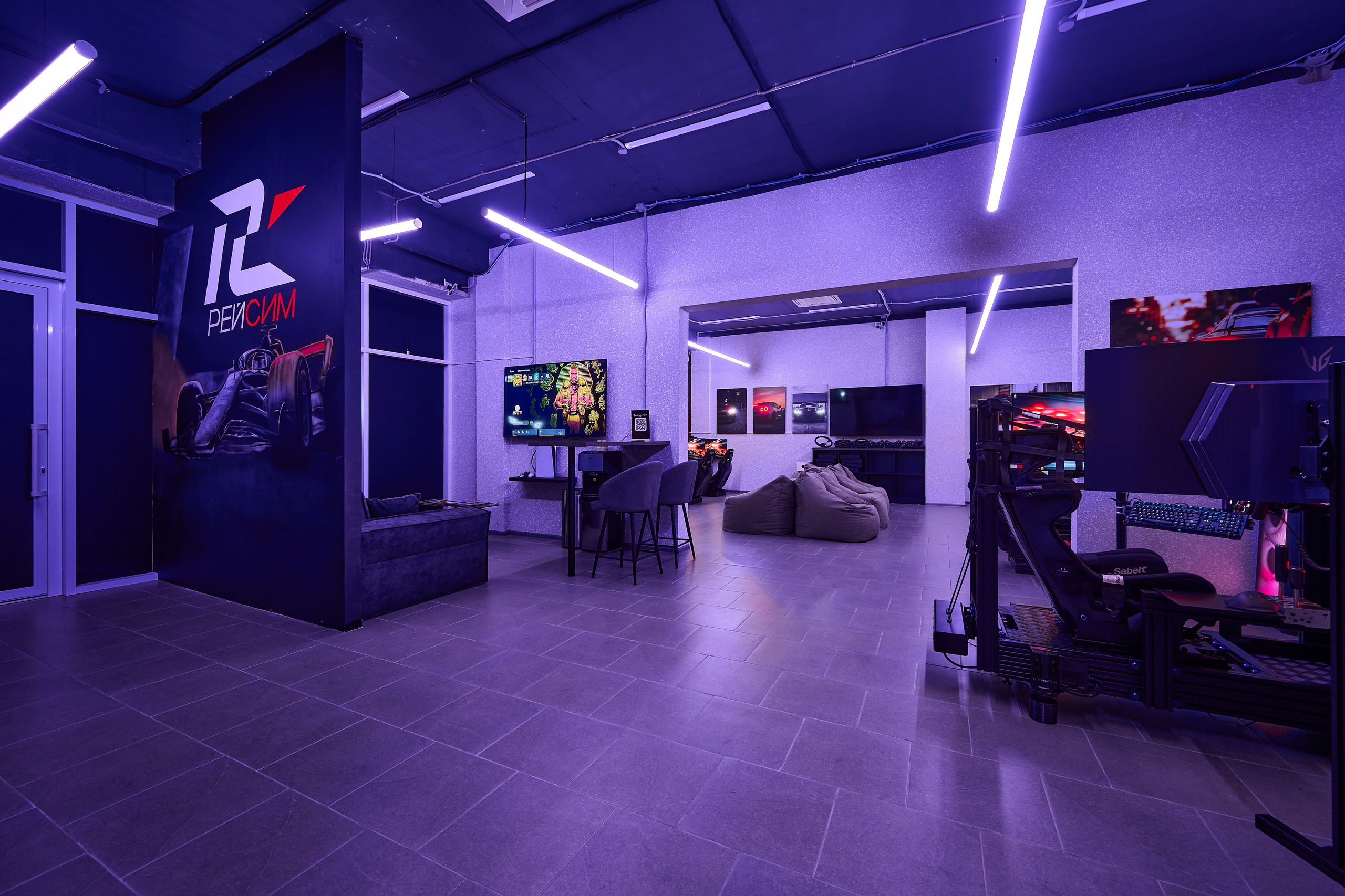РЕЙСИМ Гоночные автосимуляторы. Интерьерный фотограф в Краснодаре