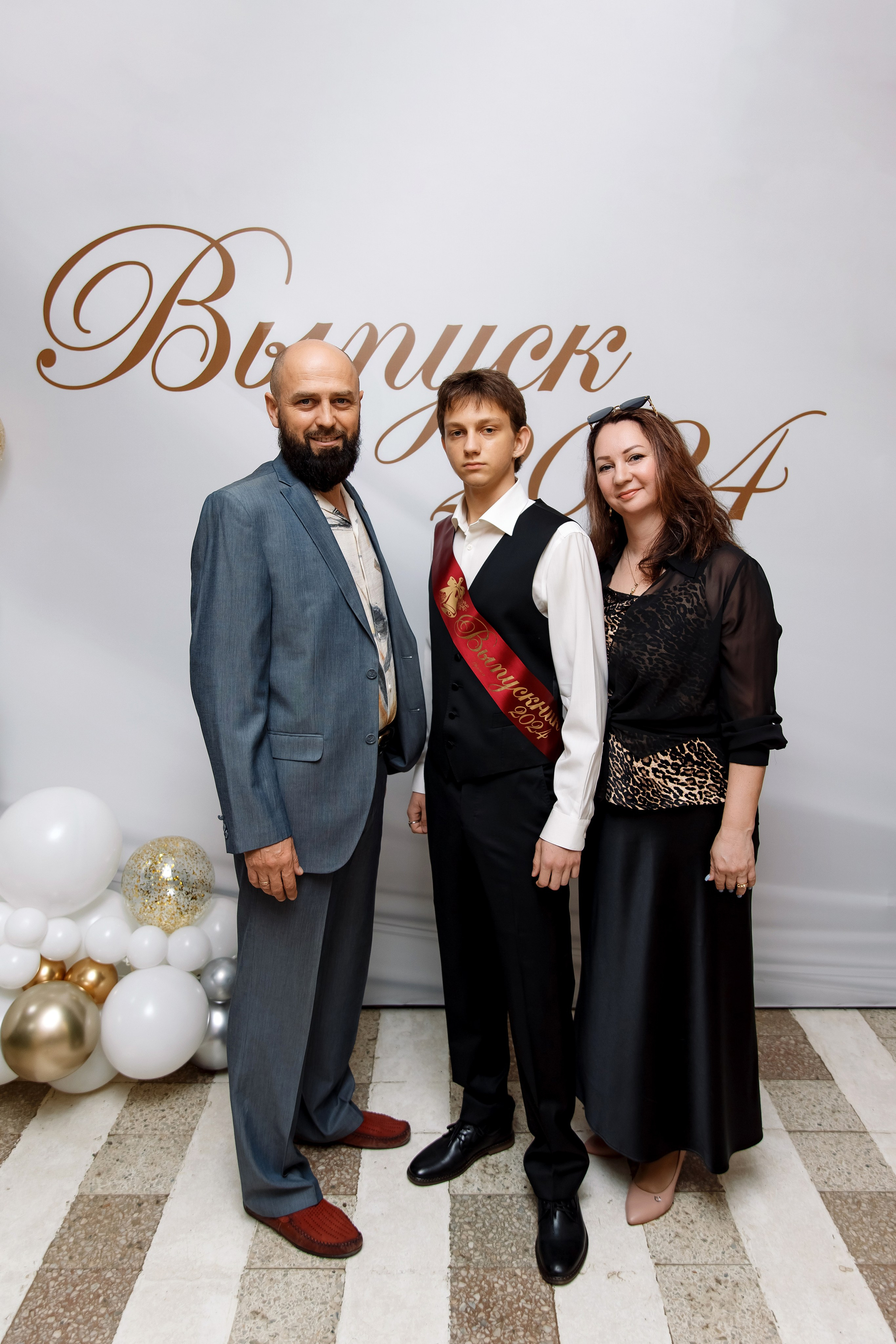 11 класс Последний звонок. Фотограф Любовь Корниенко, Примоский край